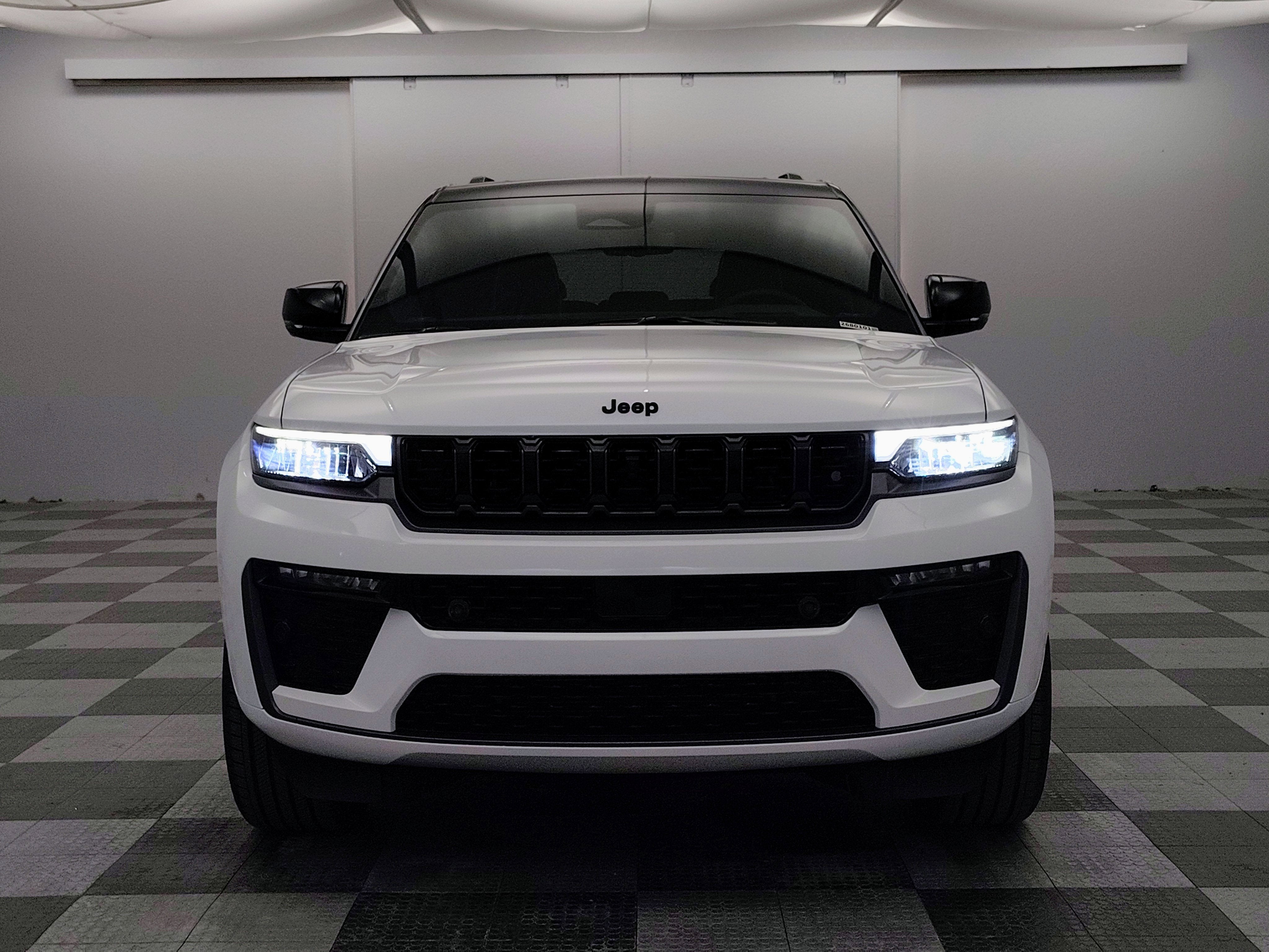 2026 Jeep Grand Cherokee GRAND CHEROKEE SUMMIT 4X4