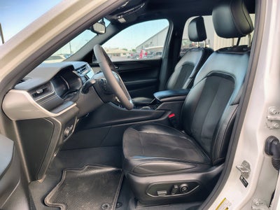 2023 Jeep Grand Cherokee L Altitude 4x4