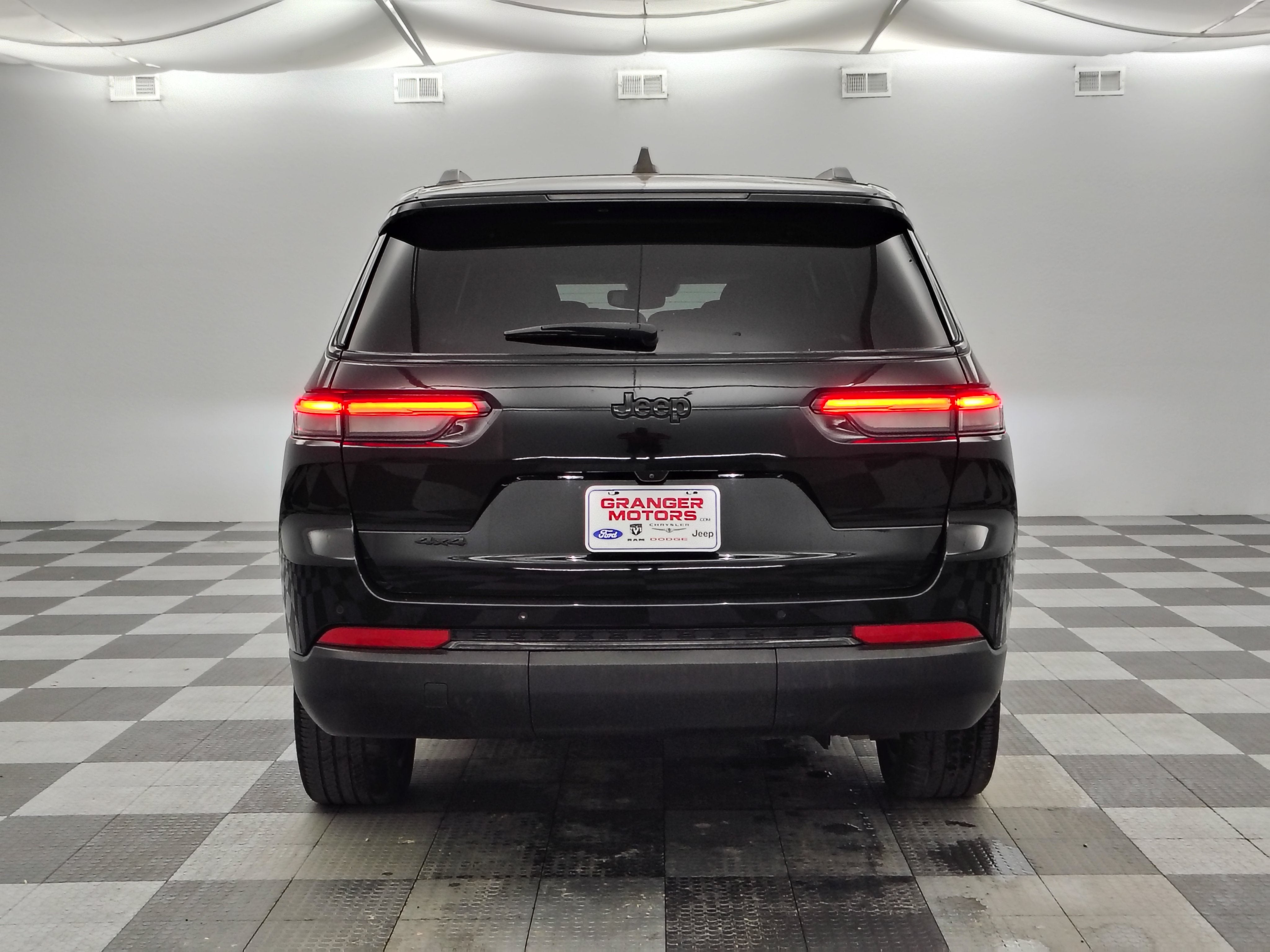 2023 Jeep Grand Cherokee L Laredo