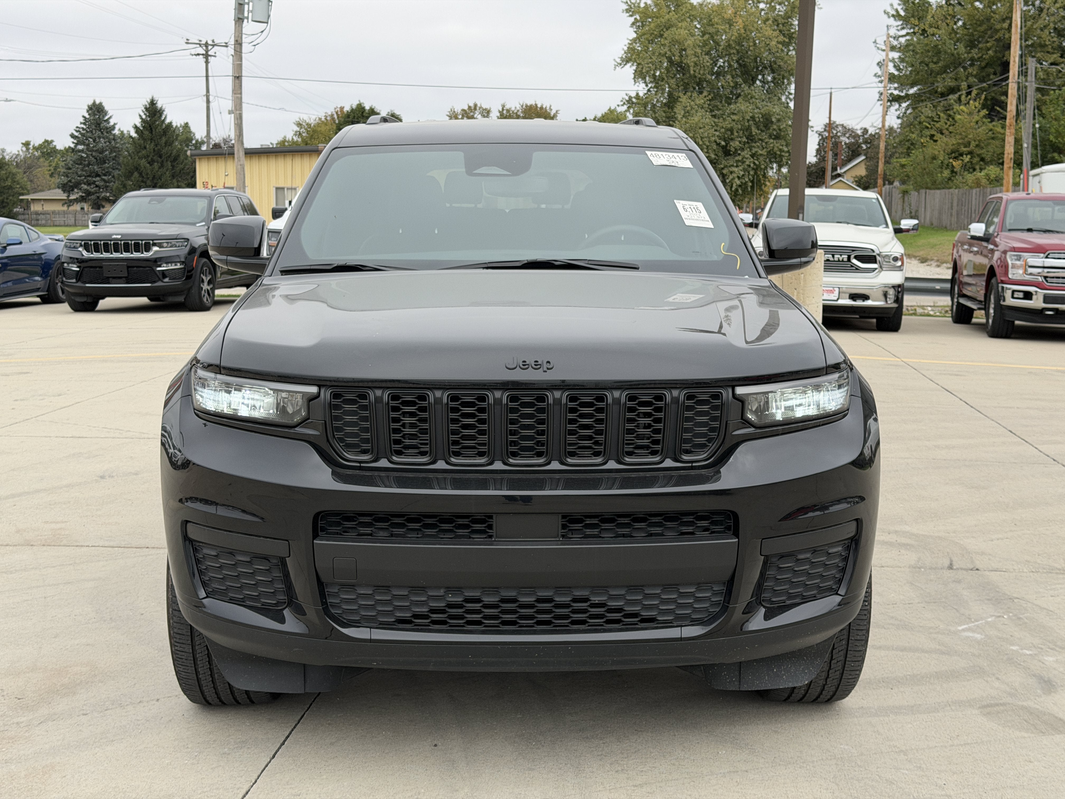 2023 Jeep Grand Cherokee L Laredo