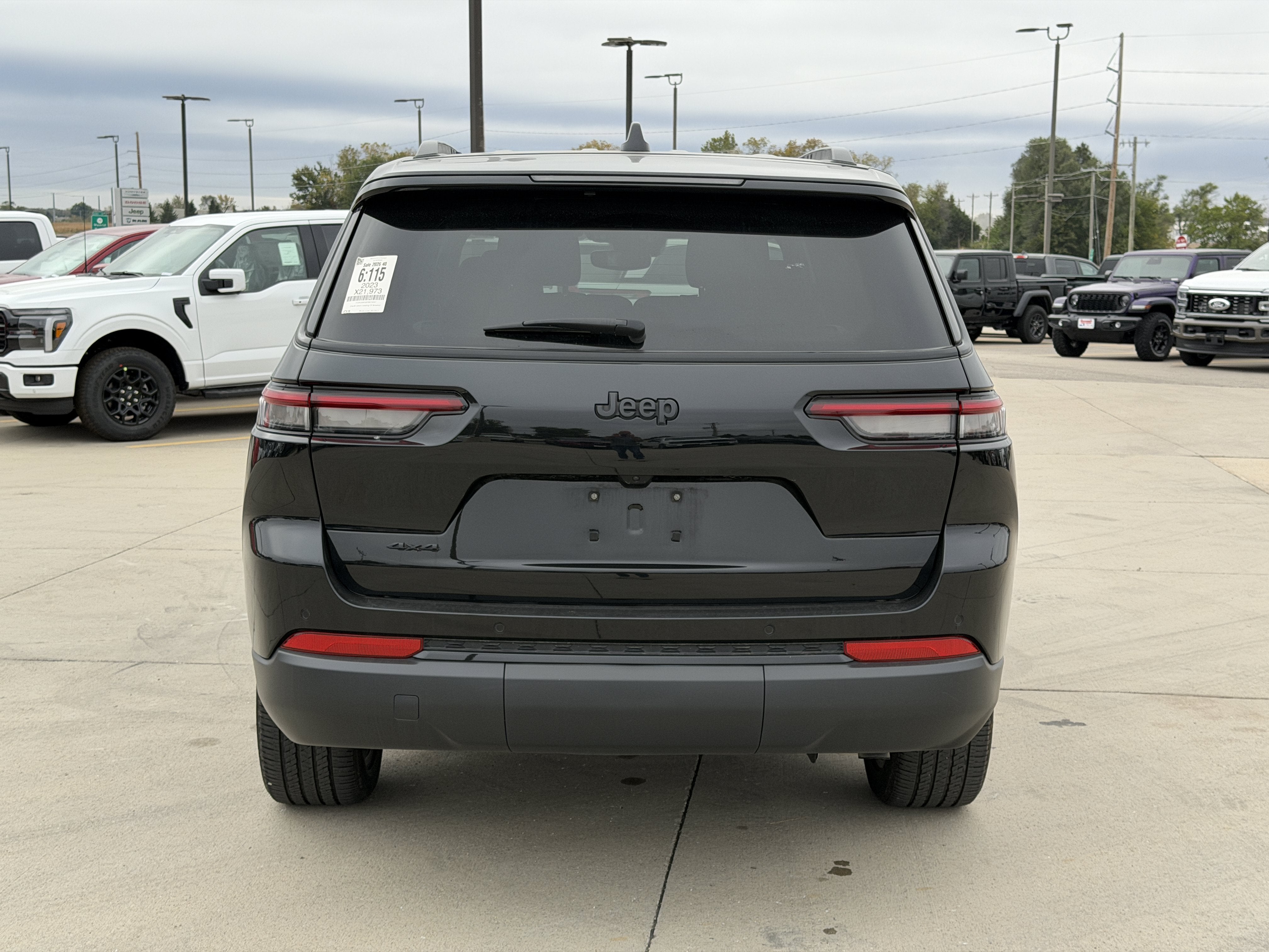 2023 Jeep Grand Cherokee L Laredo