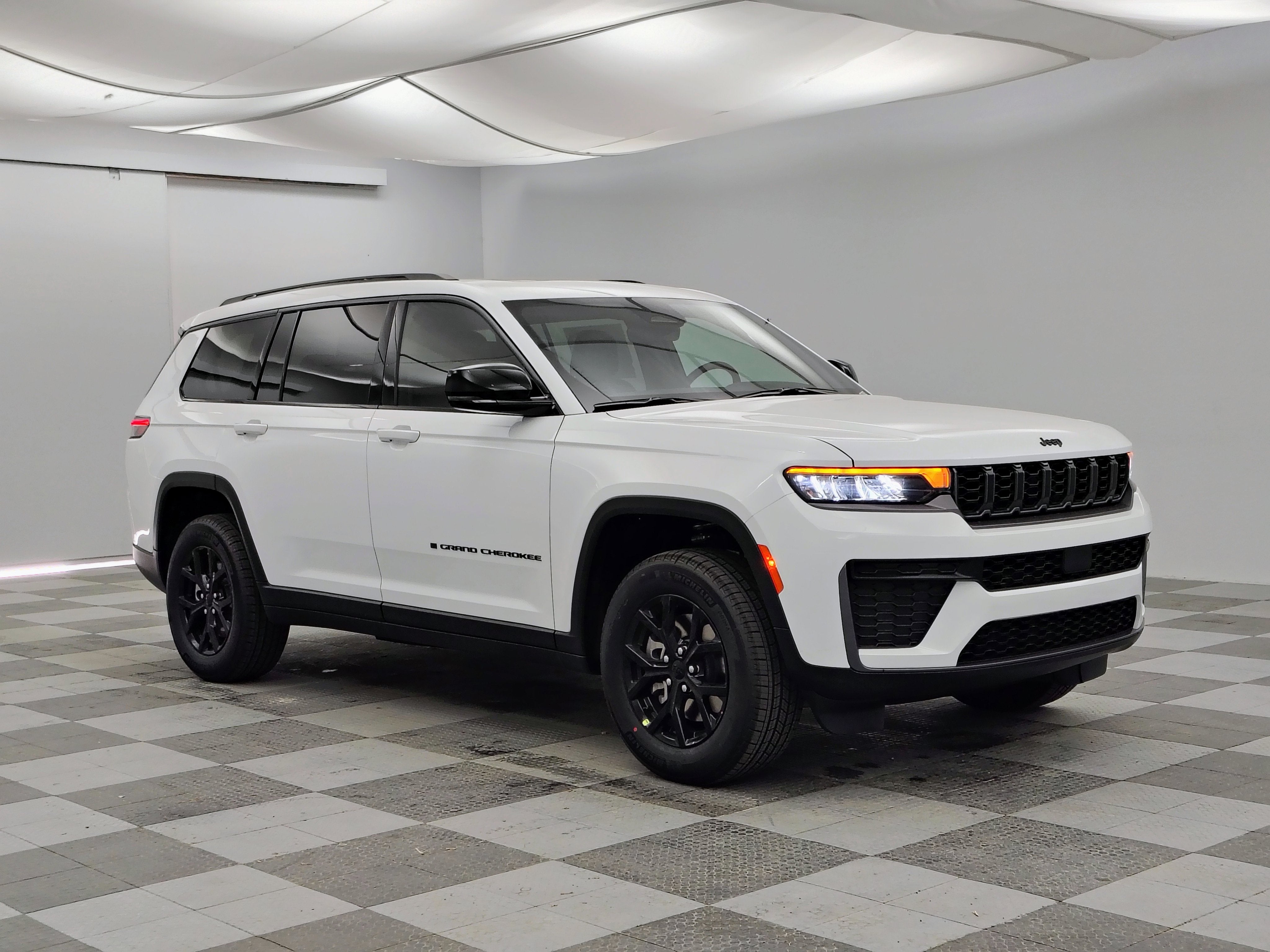 2026 Jeep Grand Cherokee GRAND CHEROKEE L LAREDO ALTITUDE 4X4