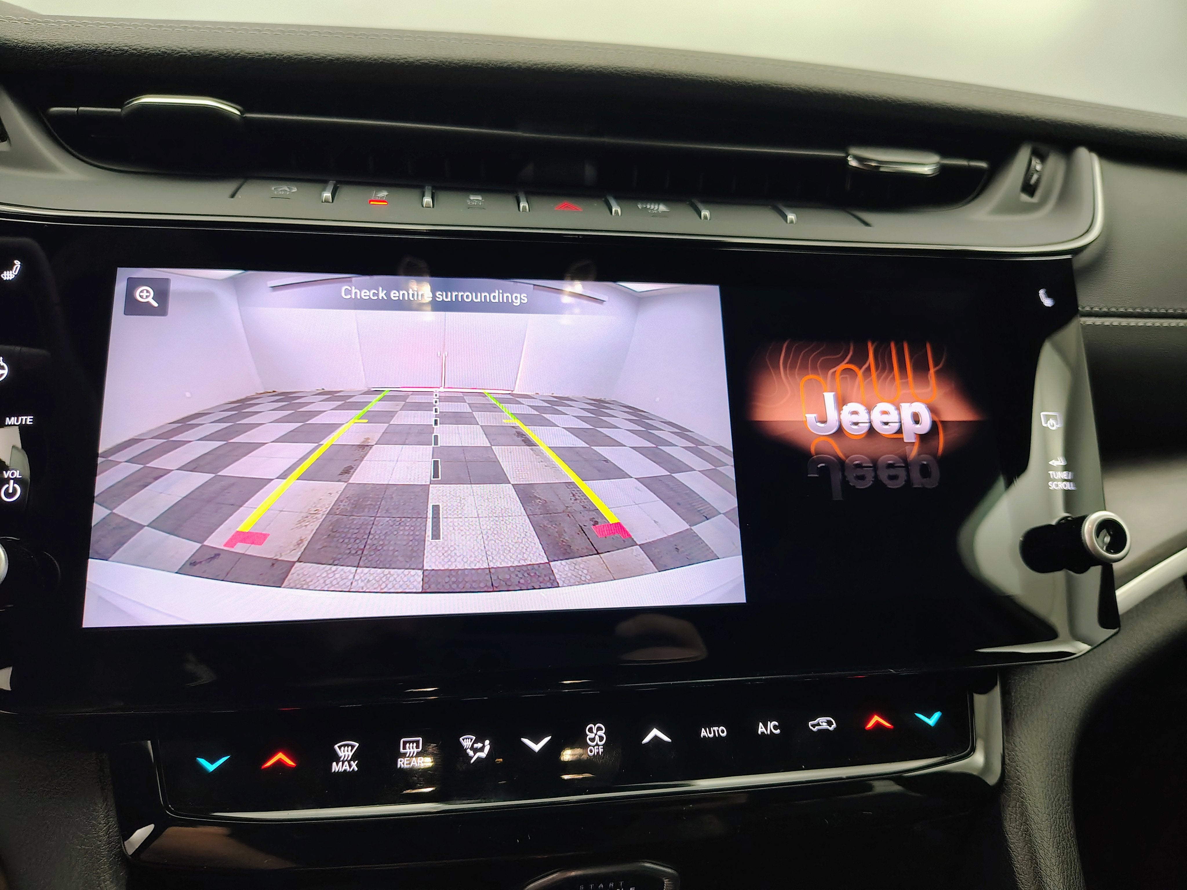 2026 Jeep Grand Cherokee GRAND CHEROKEE L LAREDO ALTITUDE 4X4