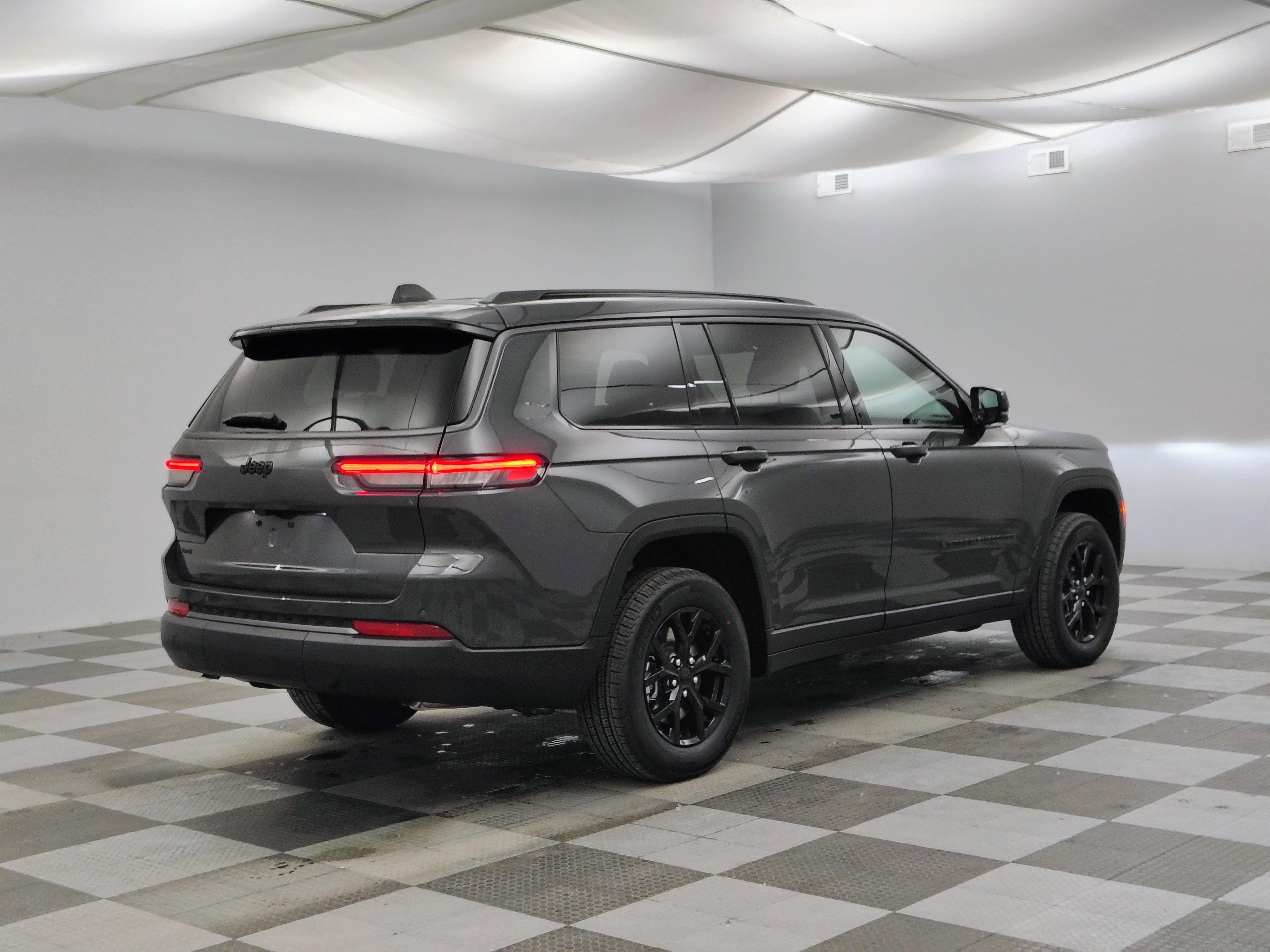 2026 Jeep Grand Cherokee GRAND CHEROKEE L LAREDO ALTITUDE 4X4