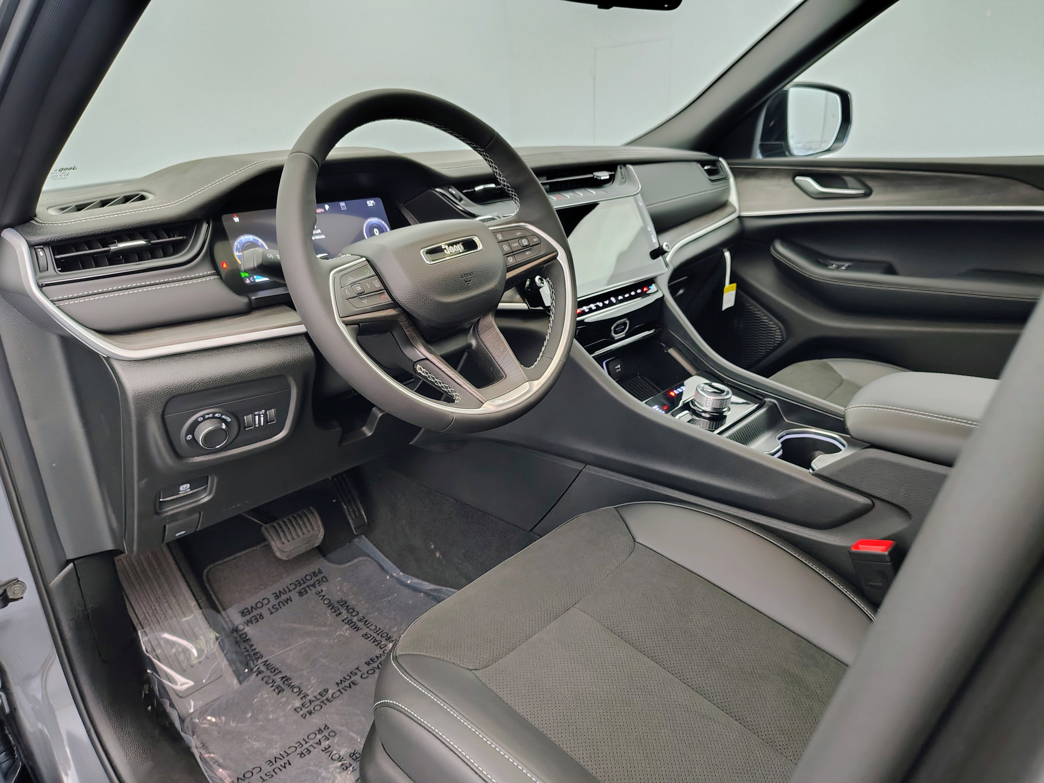 2026 Jeep Grand Cherokee GRAND CHEROKEE L LAREDO ALTITUDE 4X4