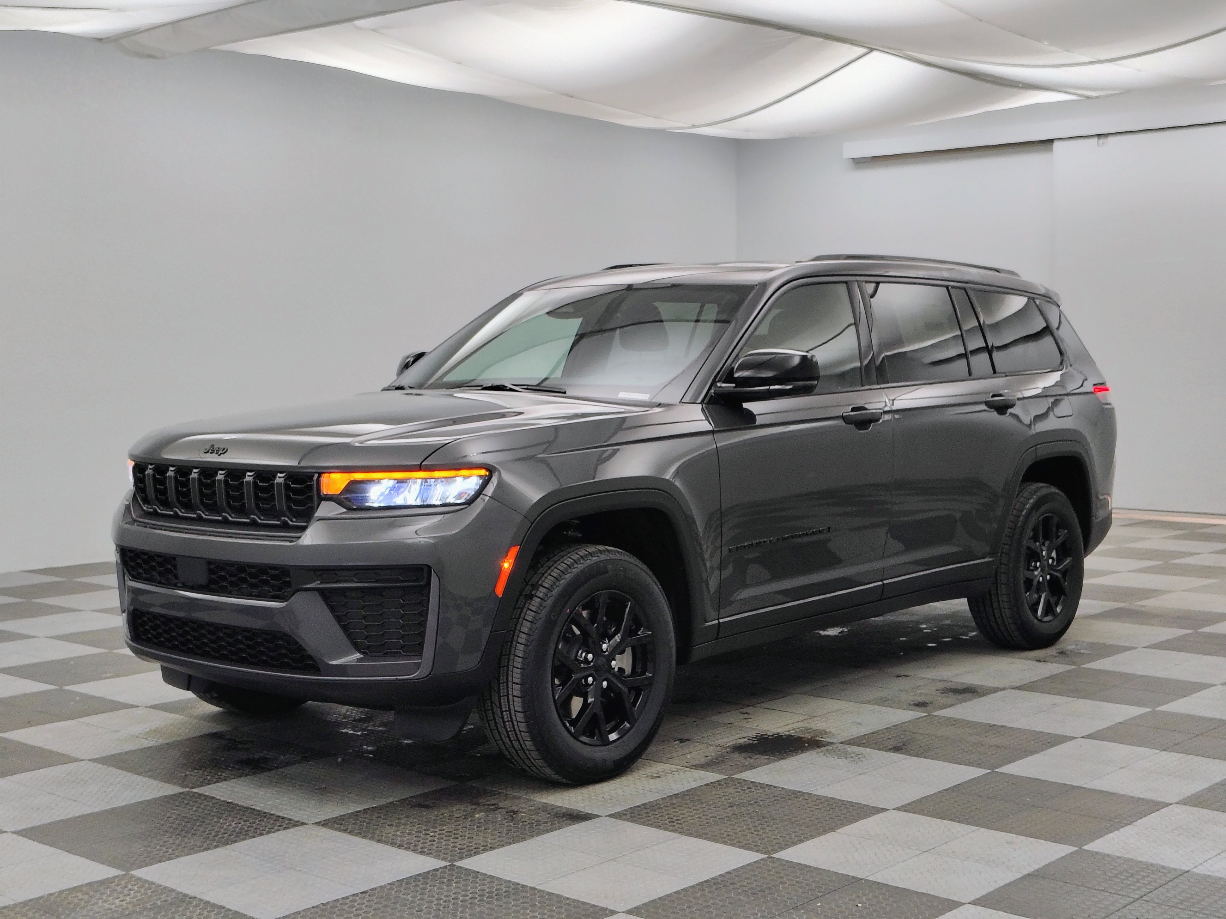 2026 Jeep Grand Cherokee GRAND CHEROKEE L LAREDO ALTITUDE 4X4