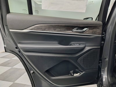 2026 Jeep Grand Cherokee GRAND CHEROKEE L LAREDO ALTITUDE 4X4