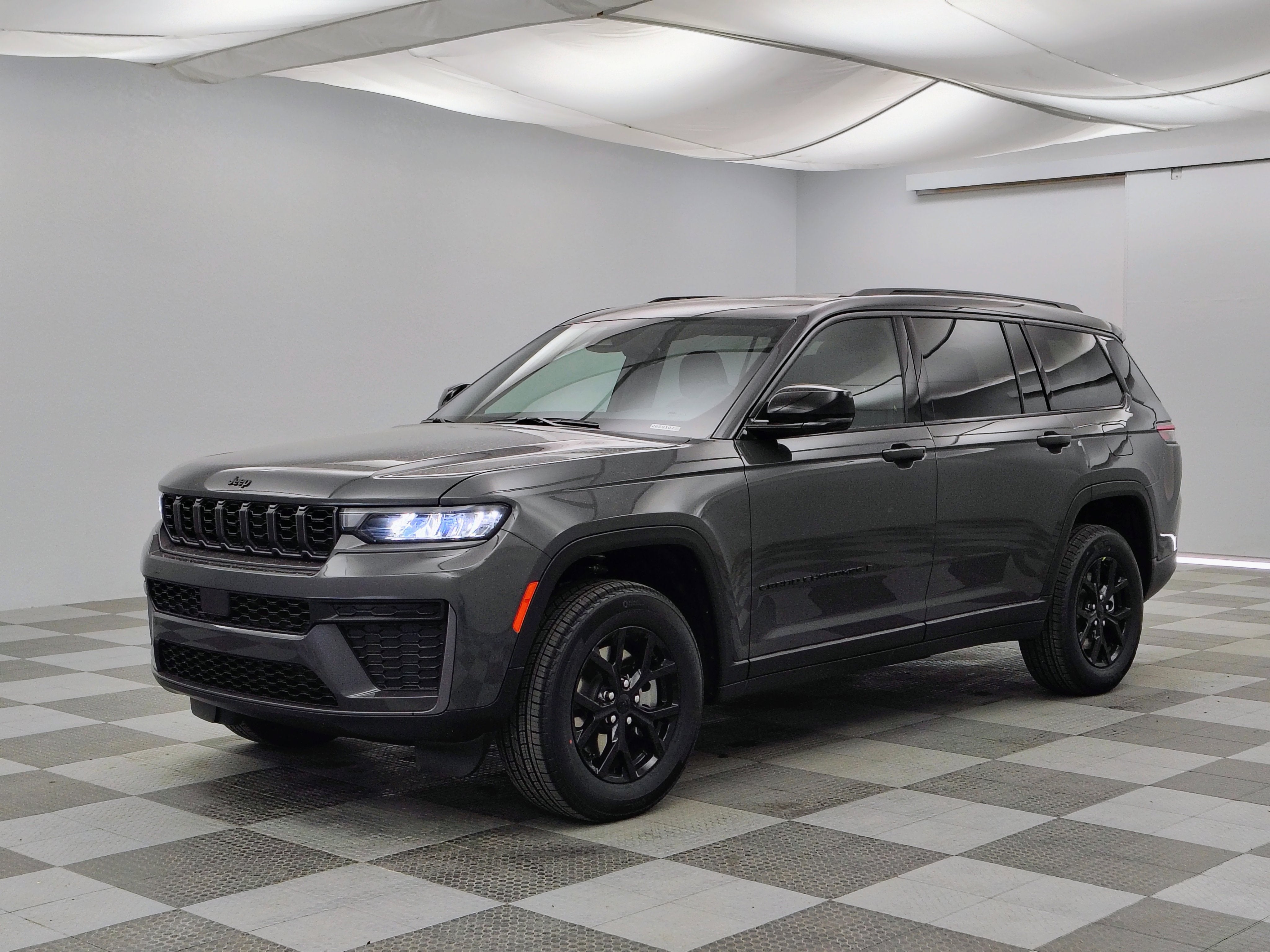 2026 Jeep Grand Cherokee GRAND CHEROKEE L LAREDO ALTITUDE 4X4
