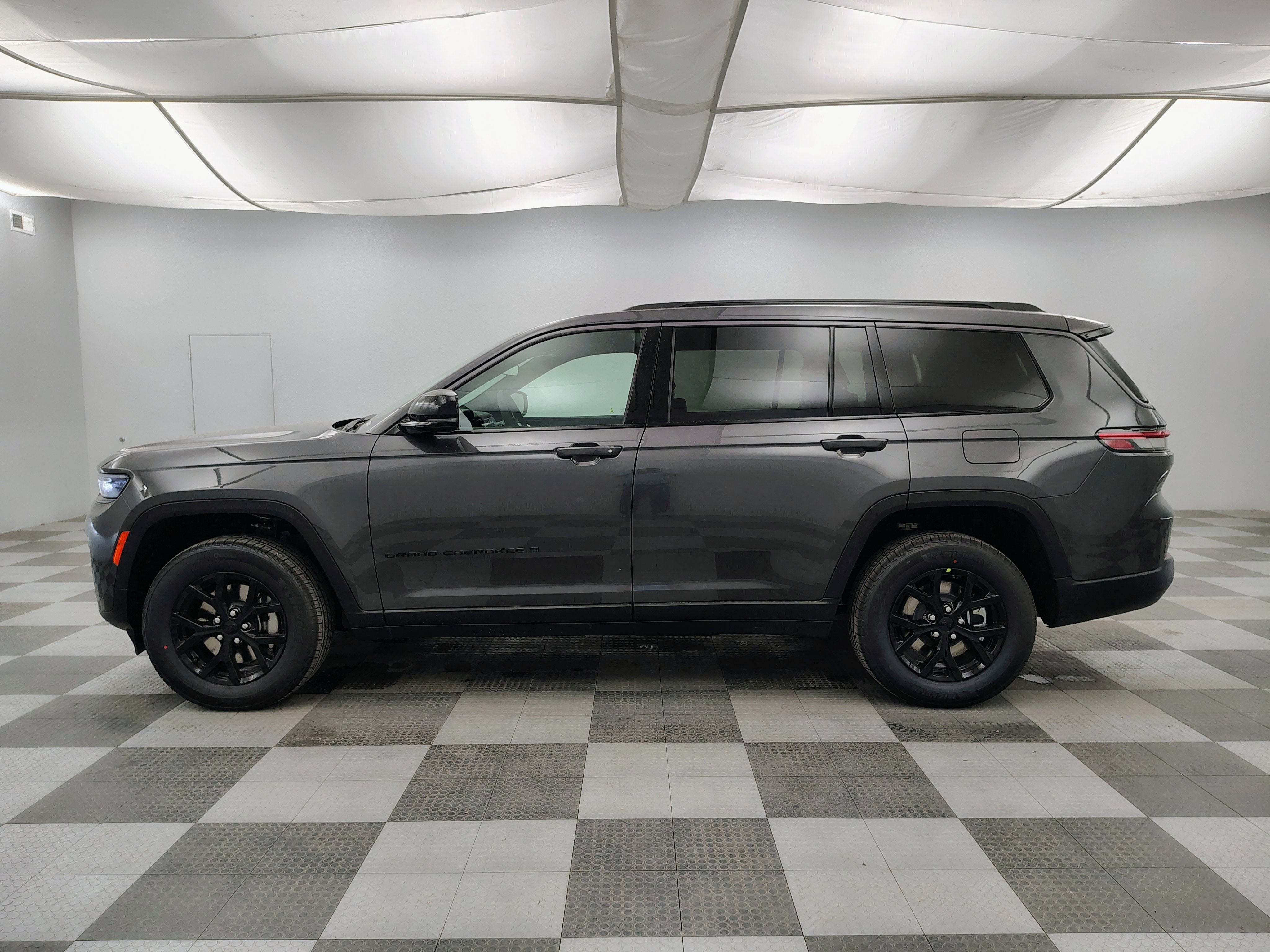 2026 Jeep Grand Cherokee GRAND CHEROKEE L LAREDO ALTITUDE 4X4