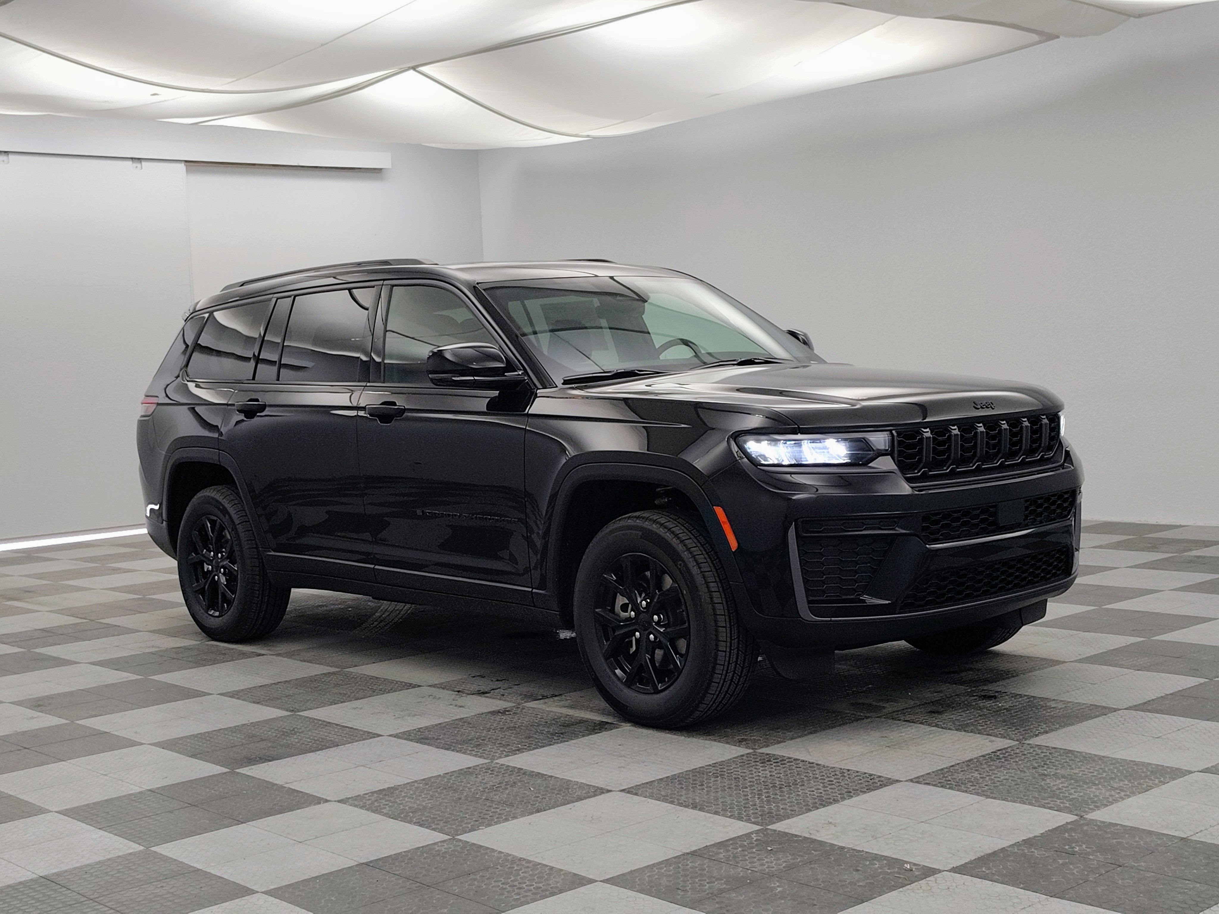 2026 Jeep Grand Cherokee GRAND CHEROKEE L LAREDO ALTITUDE 4X4