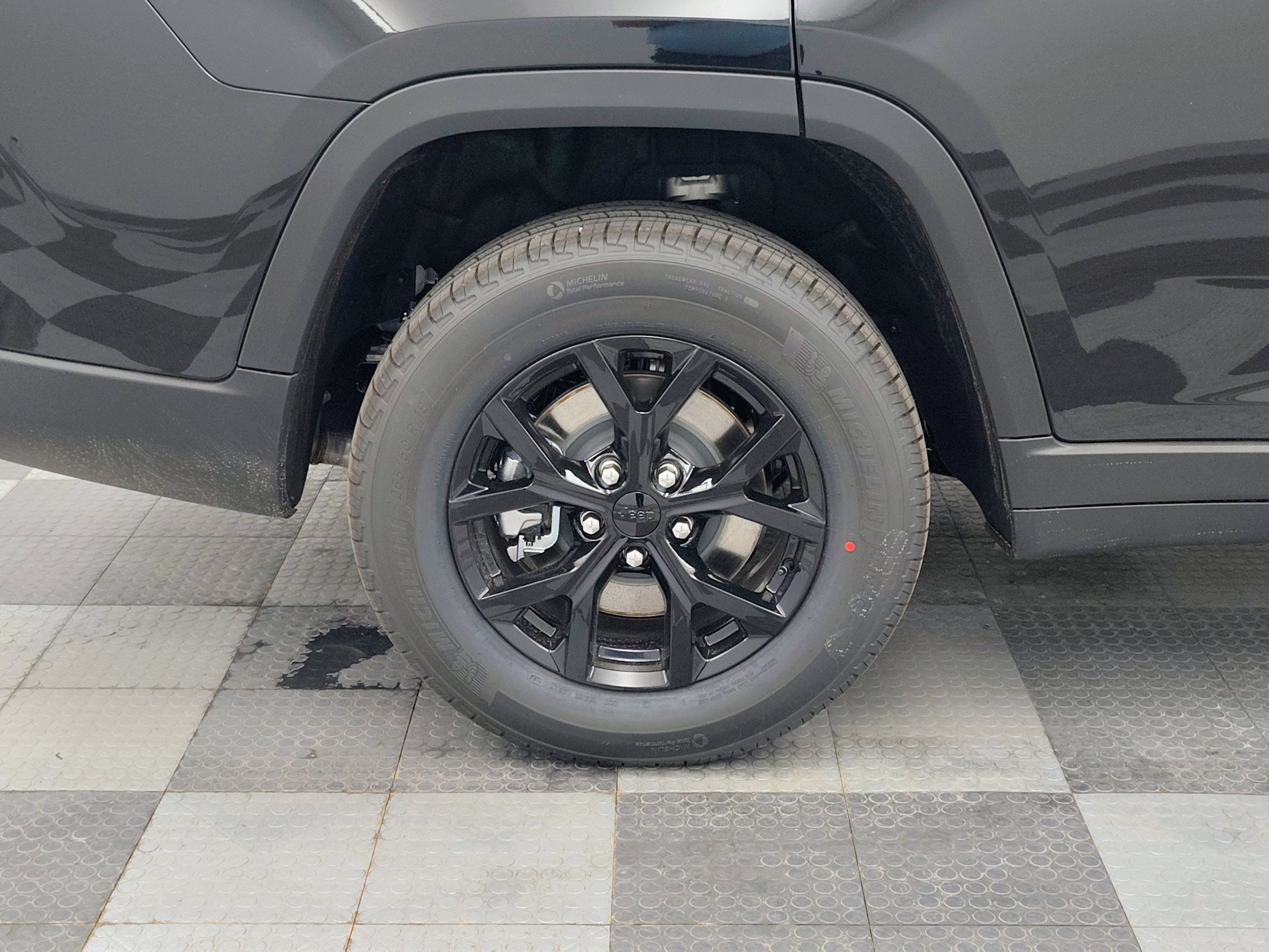 2026 Jeep Grand Cherokee GRAND CHEROKEE L LAREDO ALTITUDE 4X4