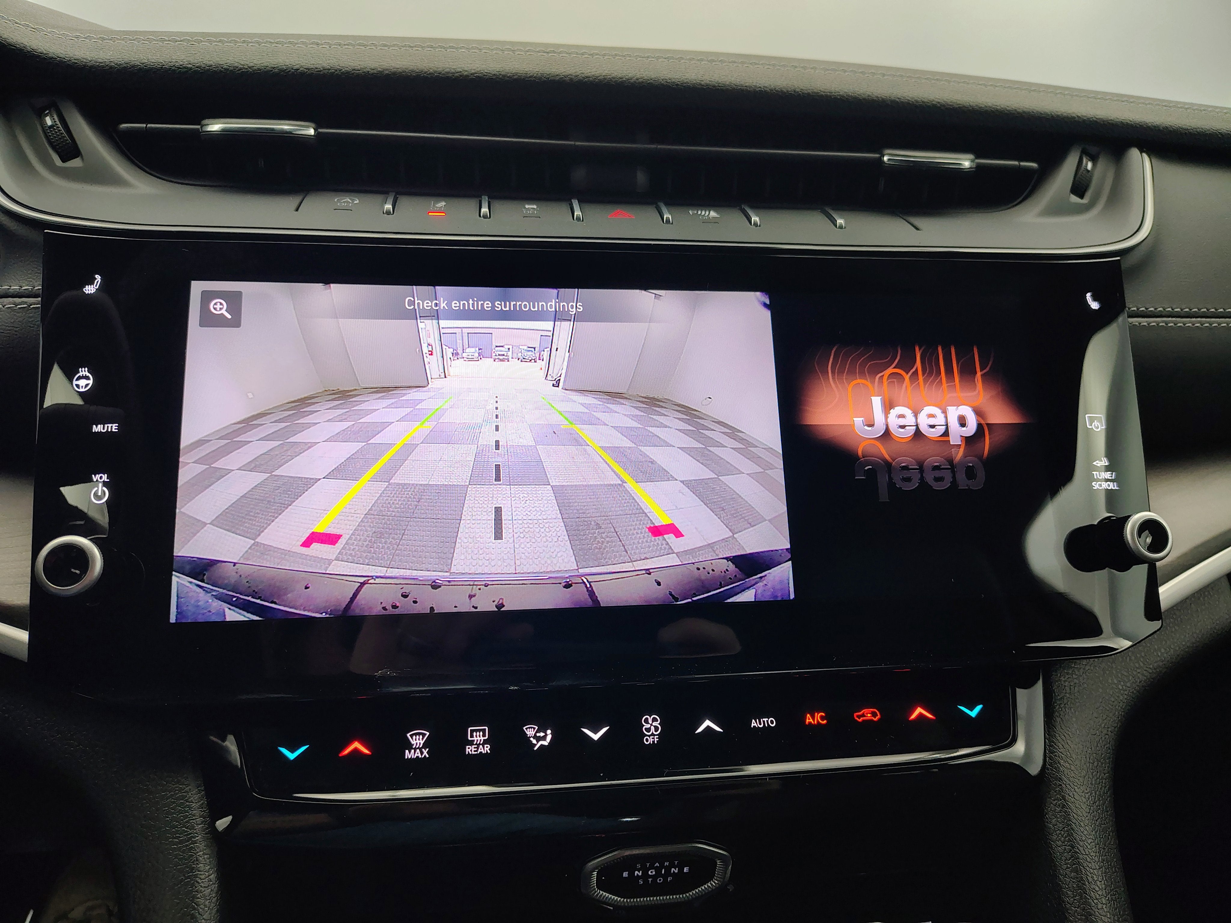 2026 Jeep Grand Cherokee GRAND CHEROKEE L LAREDO ALTITUDE 4X4