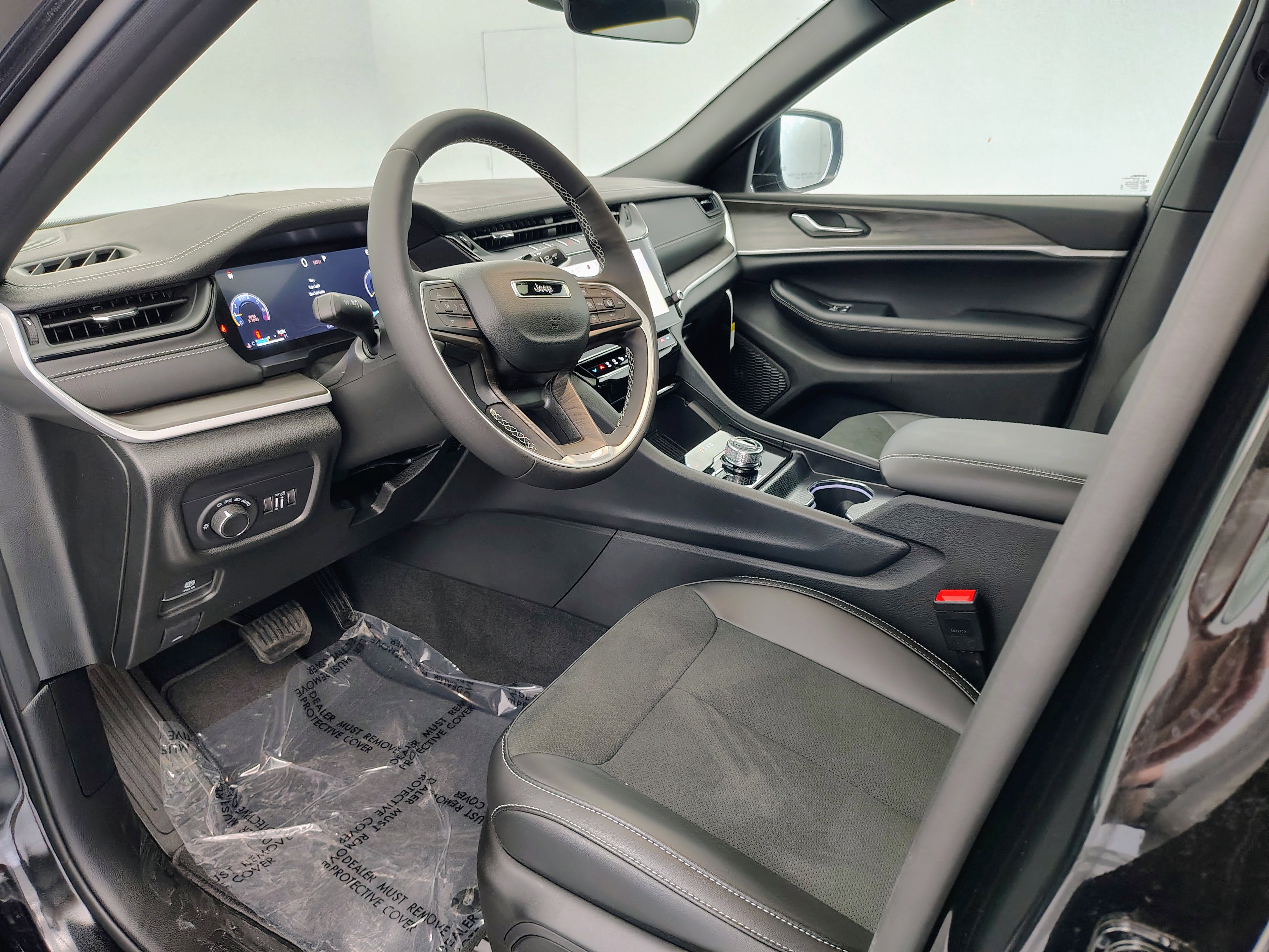 2026 Jeep Grand Cherokee GRAND CHEROKEE L LAREDO ALTITUDE 4X4