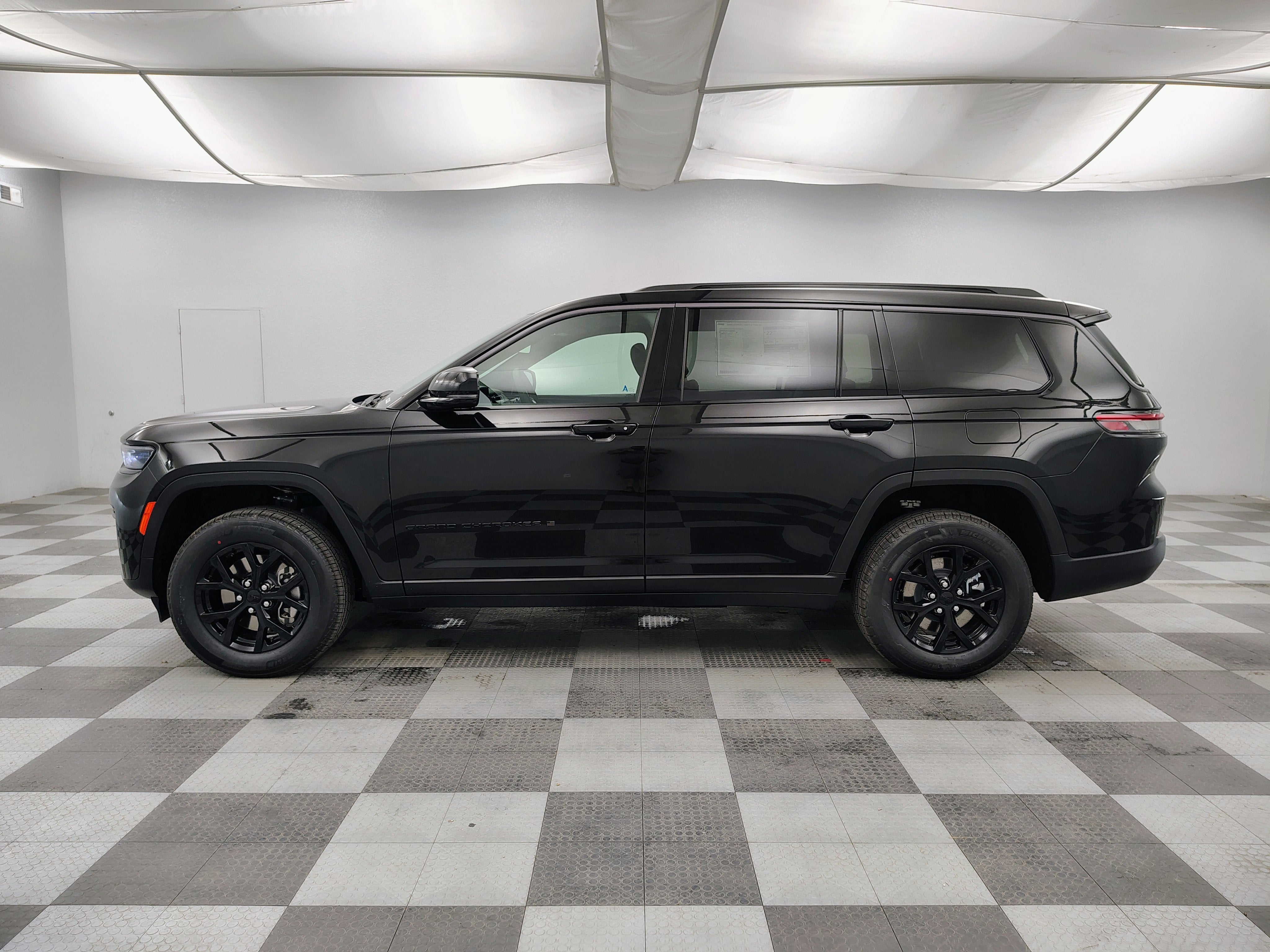 2026 Jeep Grand Cherokee GRAND CHEROKEE L LAREDO ALTITUDE 4X4