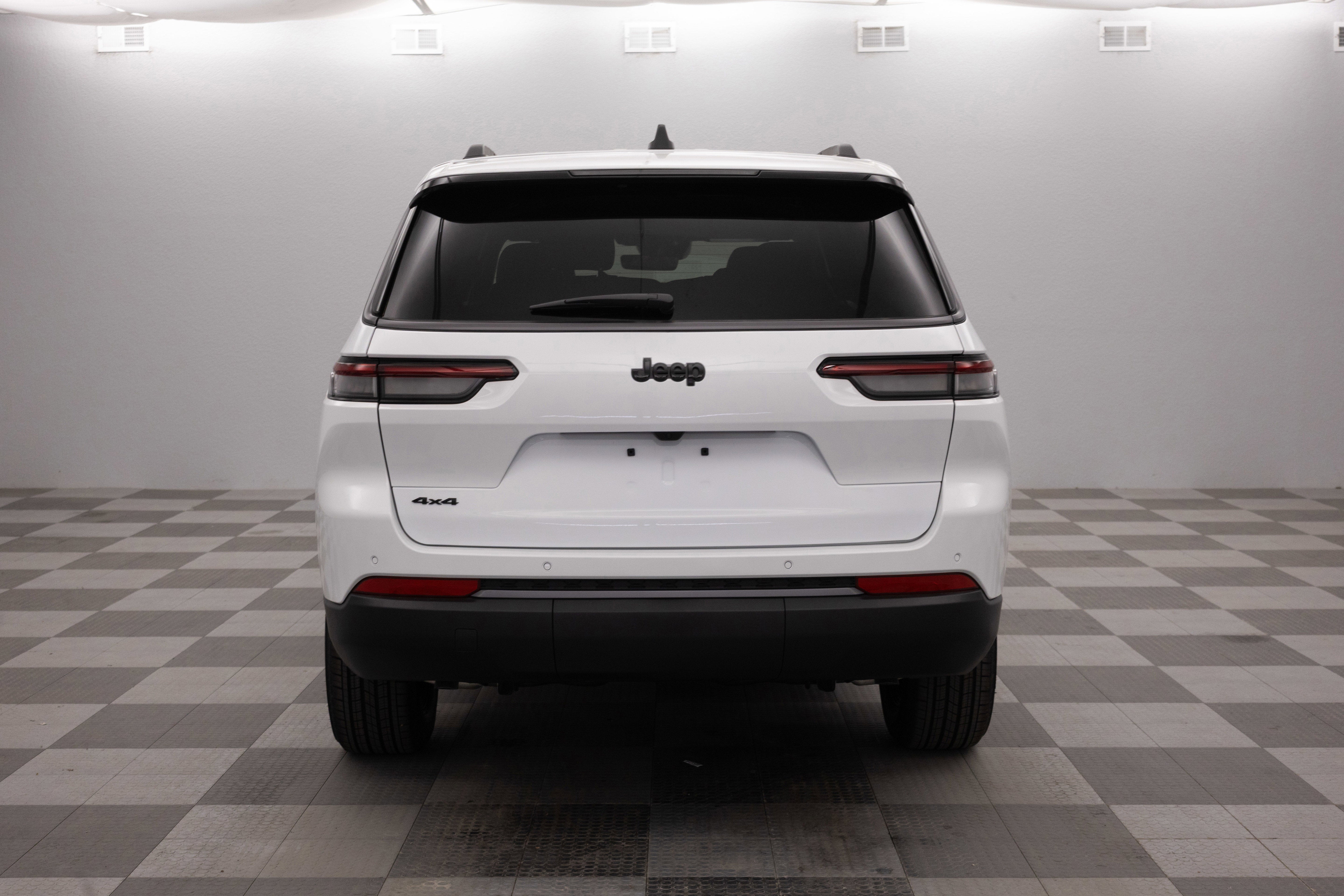 2026 Jeep Grand Cherokee GRAND CHEROKEE L LAREDO ALTITUDE 4X4