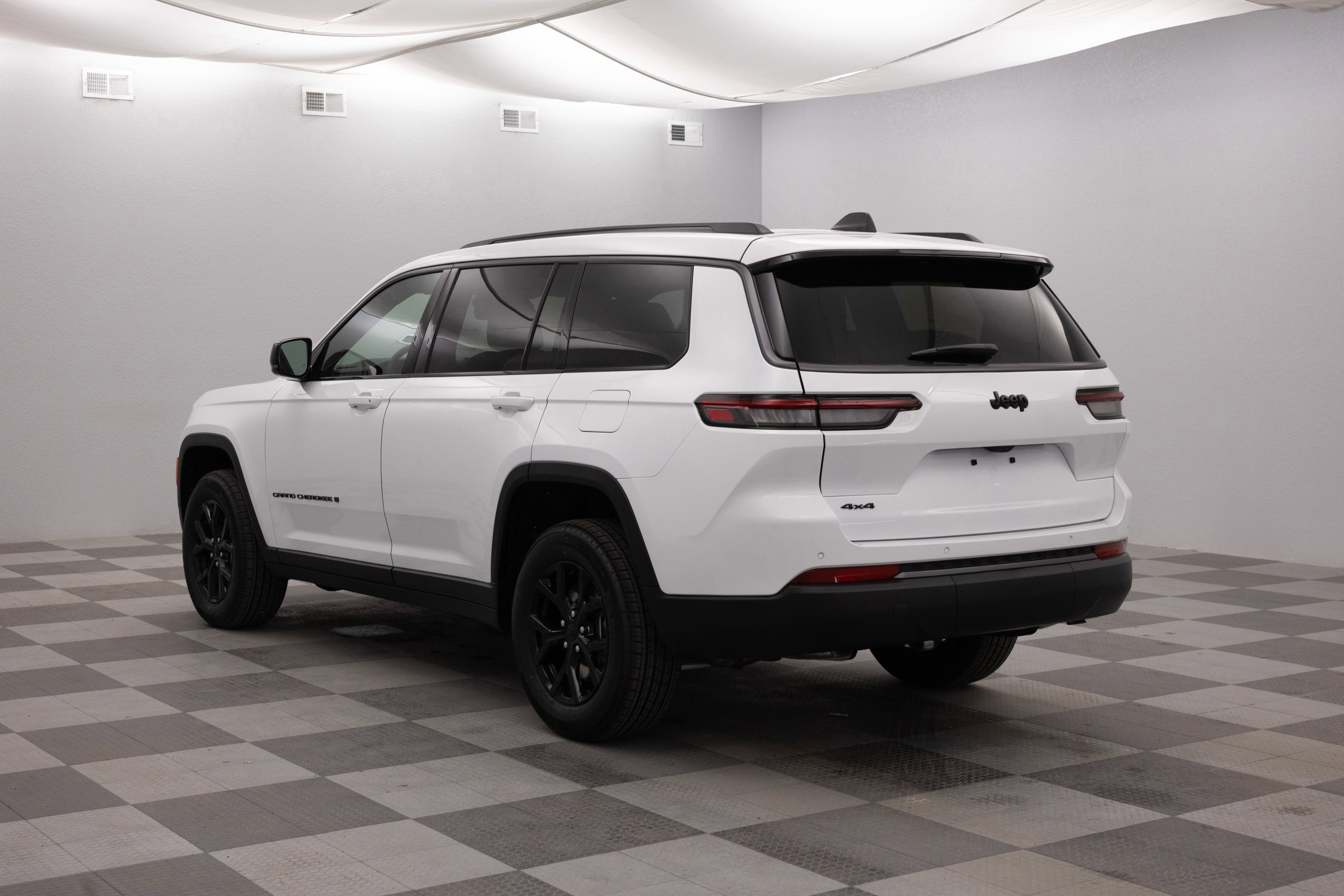 2026 Jeep Grand Cherokee GRAND CHEROKEE L LAREDO ALTITUDE 4X4