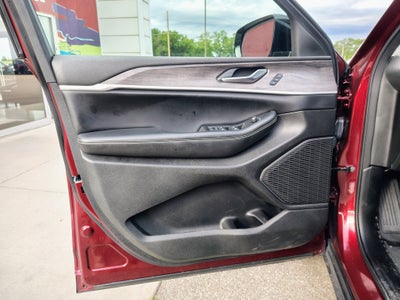 2023 Jeep Grand Cherokee L Limited 4x4