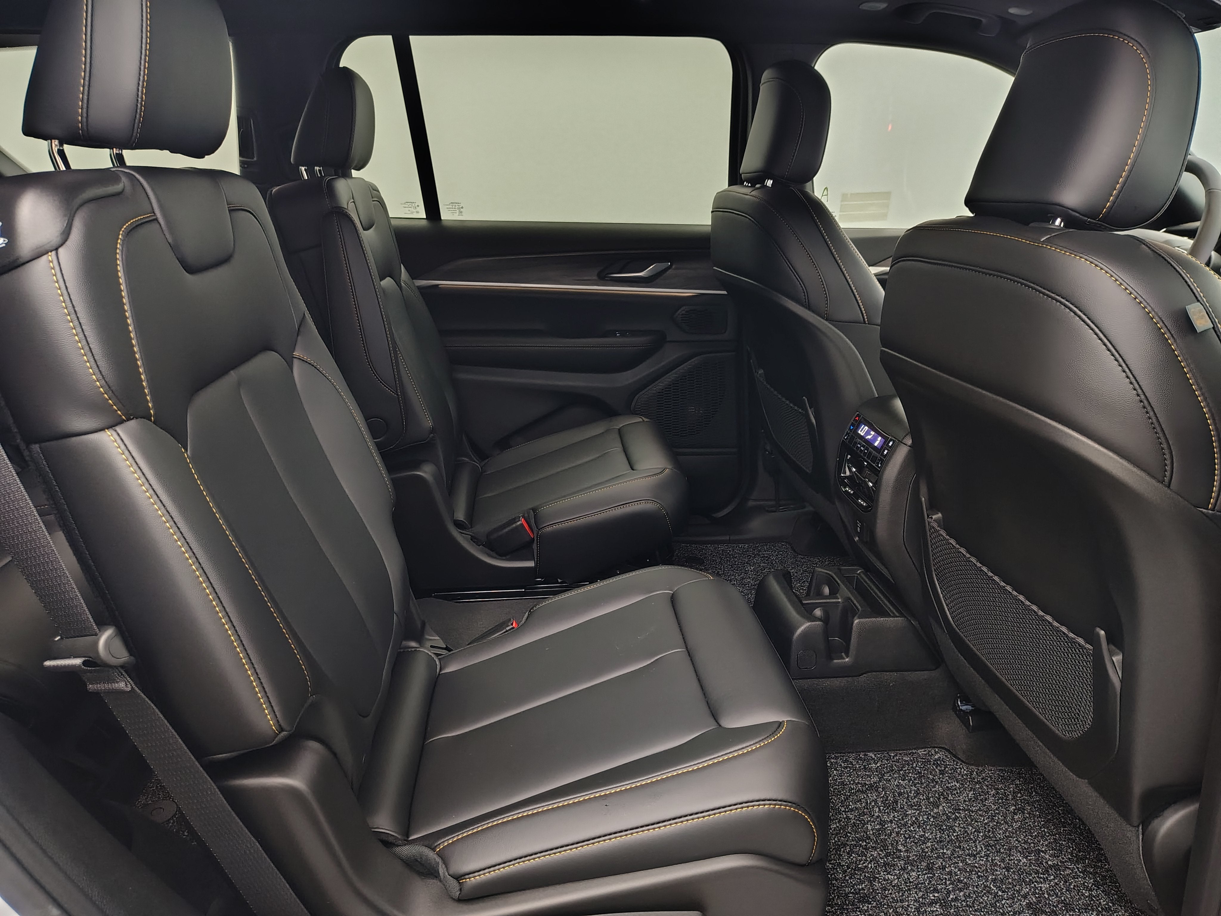 2026 Jeep Grand Cherokee L 85th Anniversary Edition