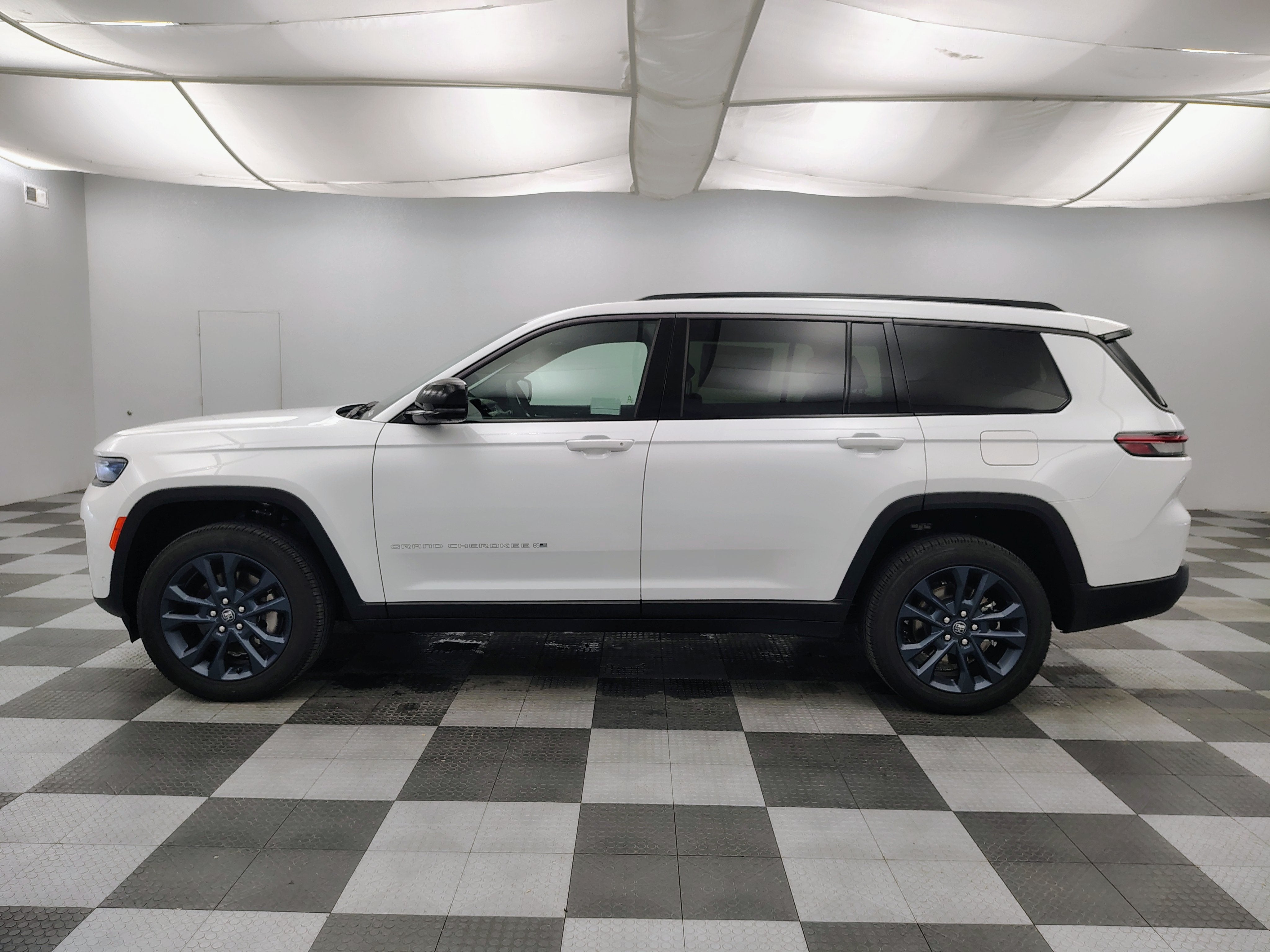 2026 Jeep Grand Cherokee L 85th Anniversary Edition