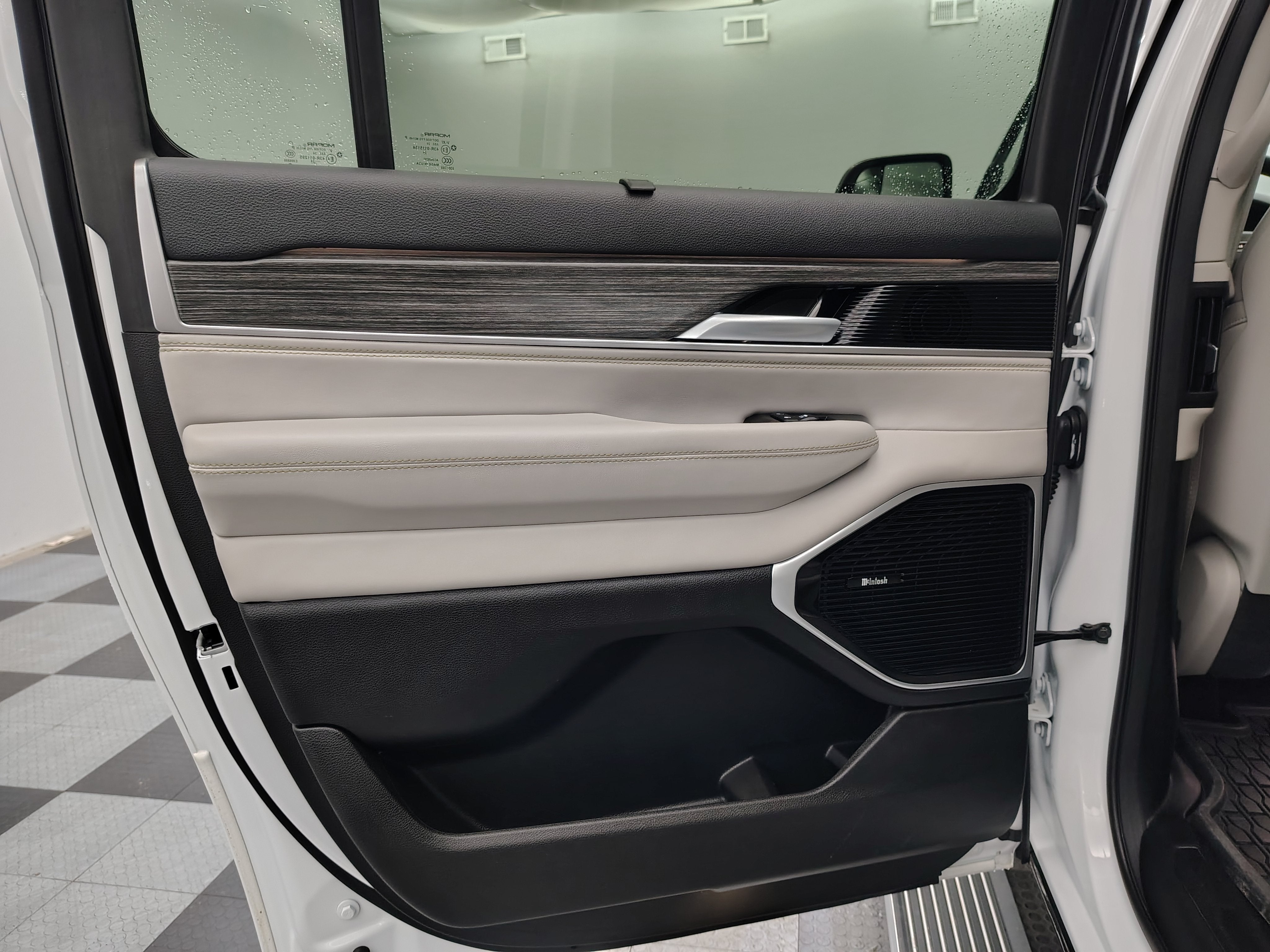 2024 Jeep Wagoneer L Series III