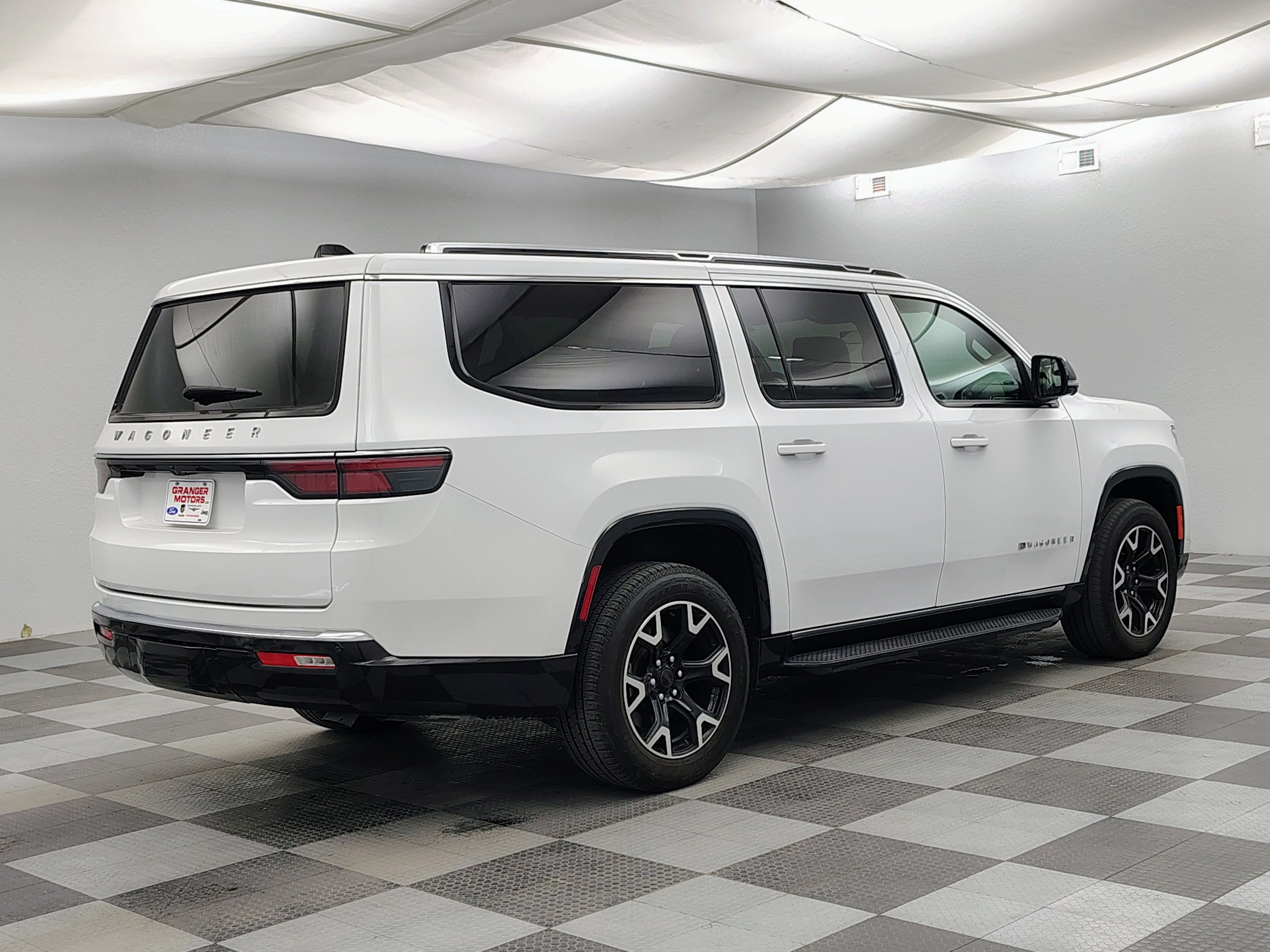 2025 Jeep Wagoneer L Series III 4x4