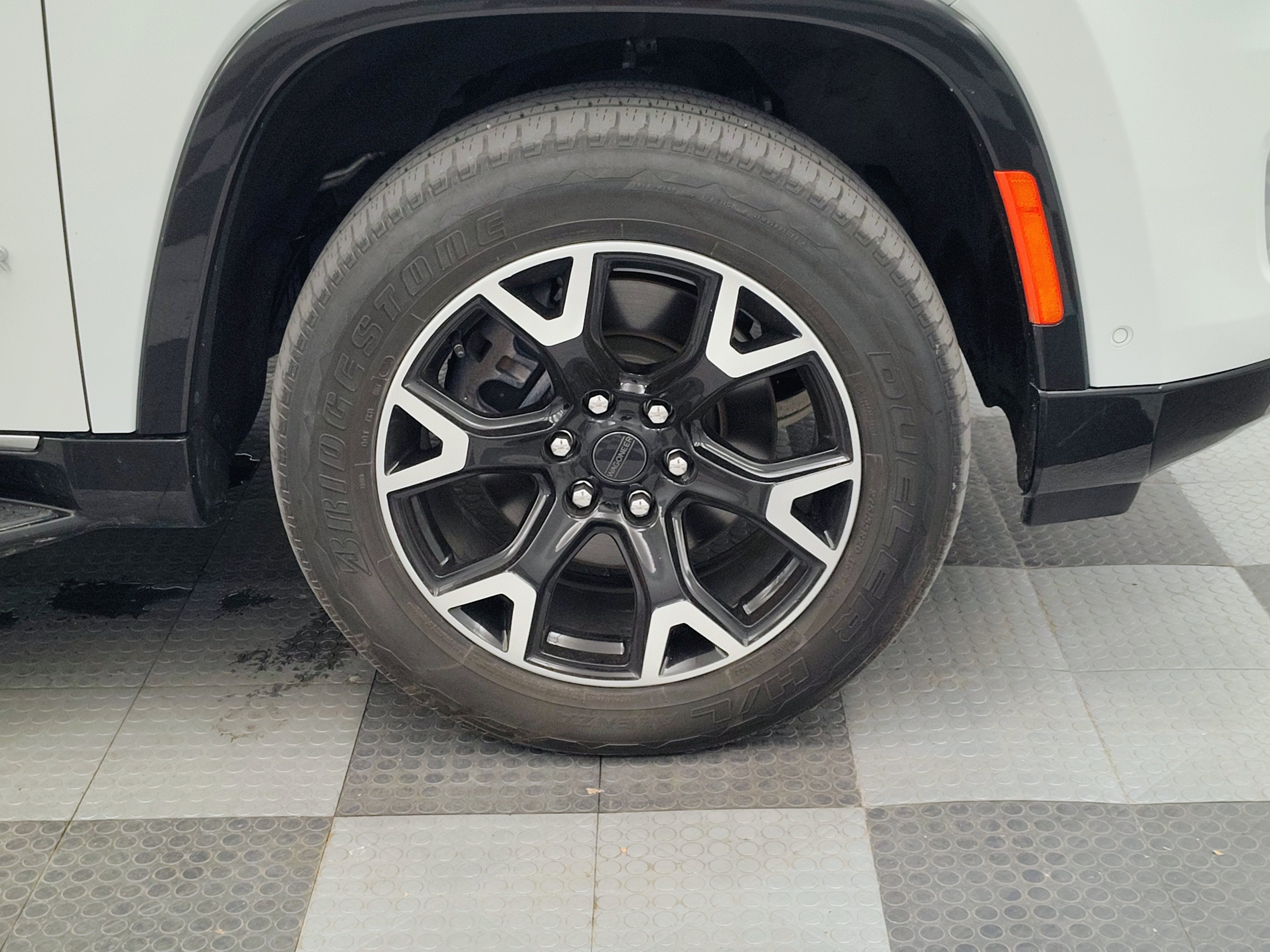 2025 Jeep Wagoneer L Series III 4x4