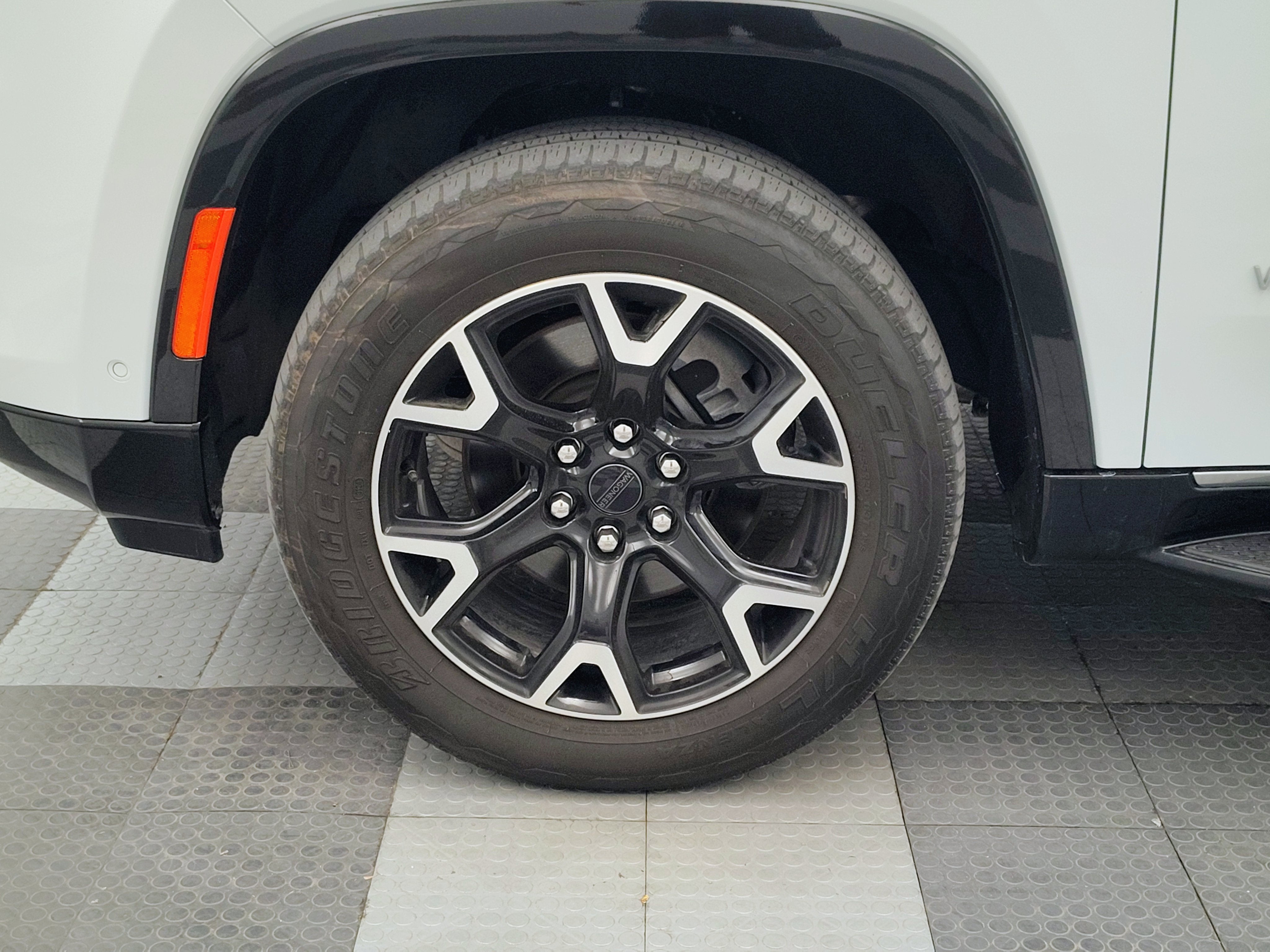 2025 Jeep Wagoneer L Series III 4x4
