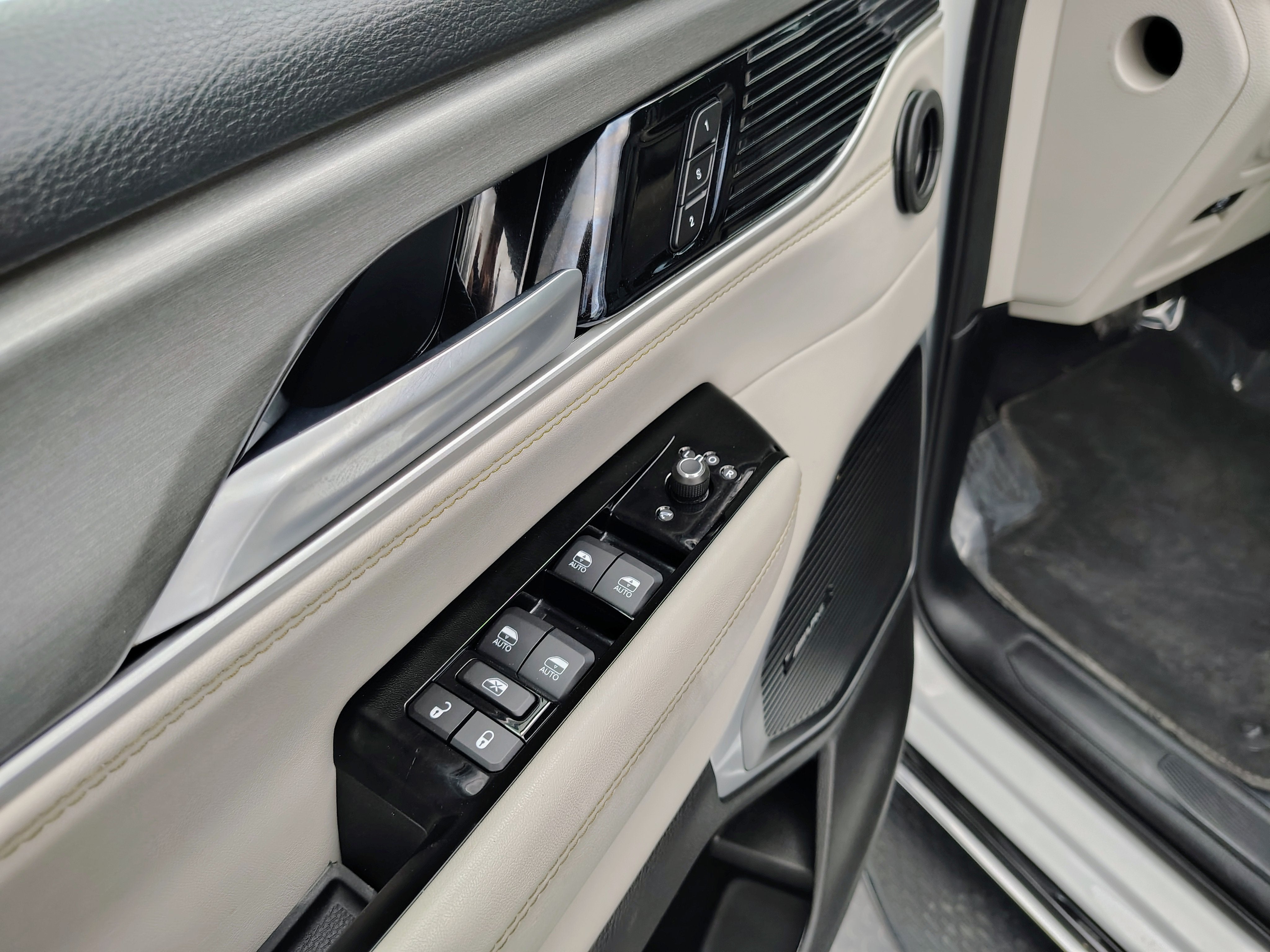 2025 Jeep Wagoneer L Series III 4x4