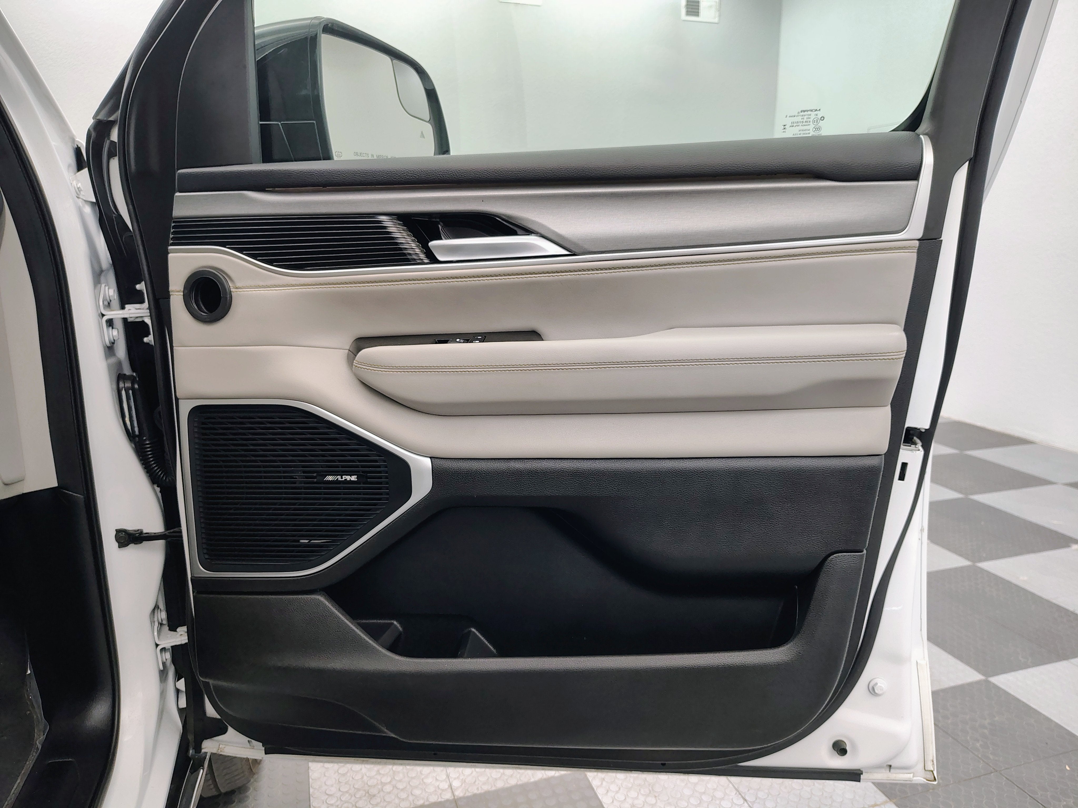 2025 Jeep Wagoneer L Series III 4x4
