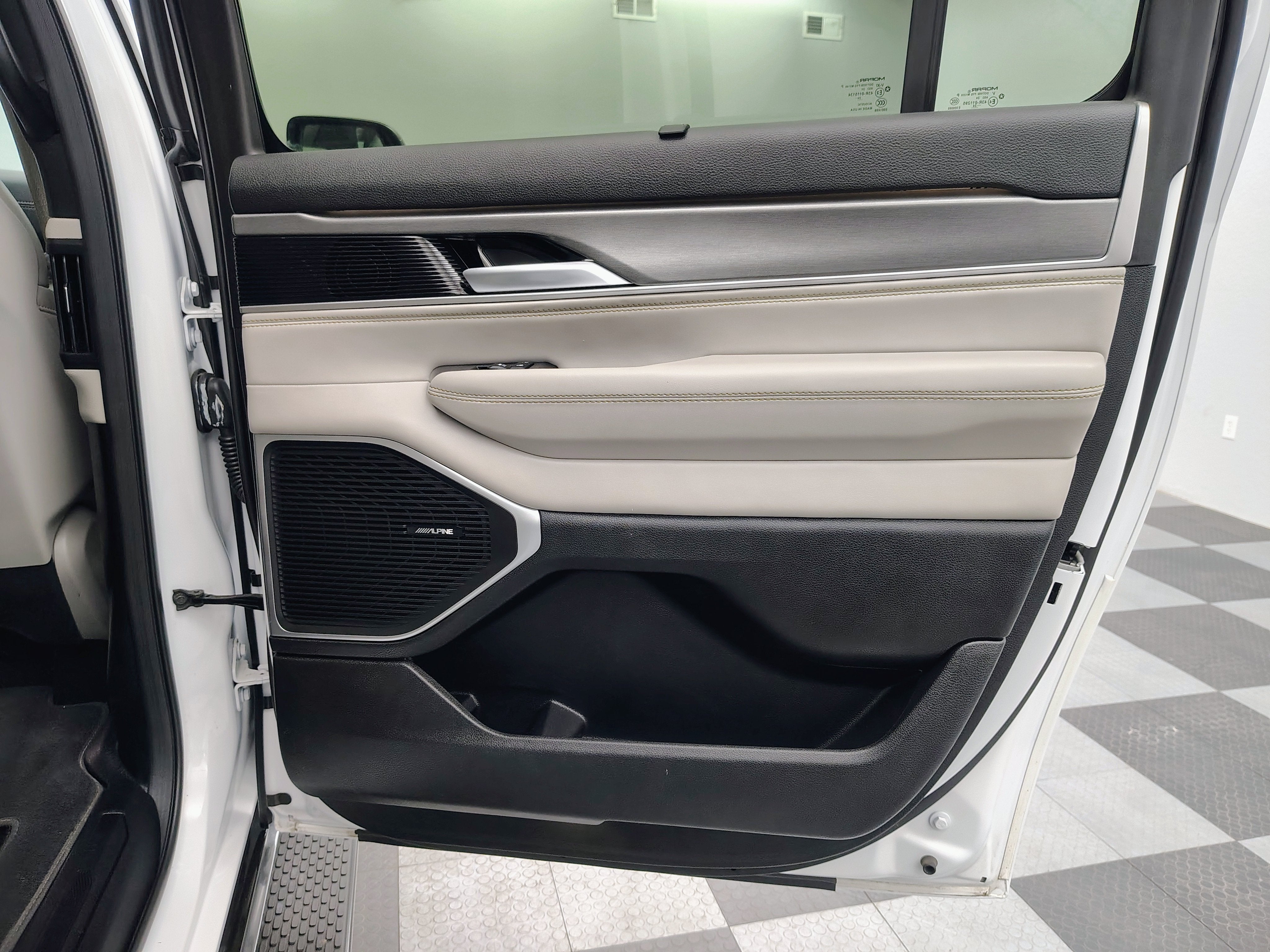 2025 Jeep Wagoneer L Series III 4x4