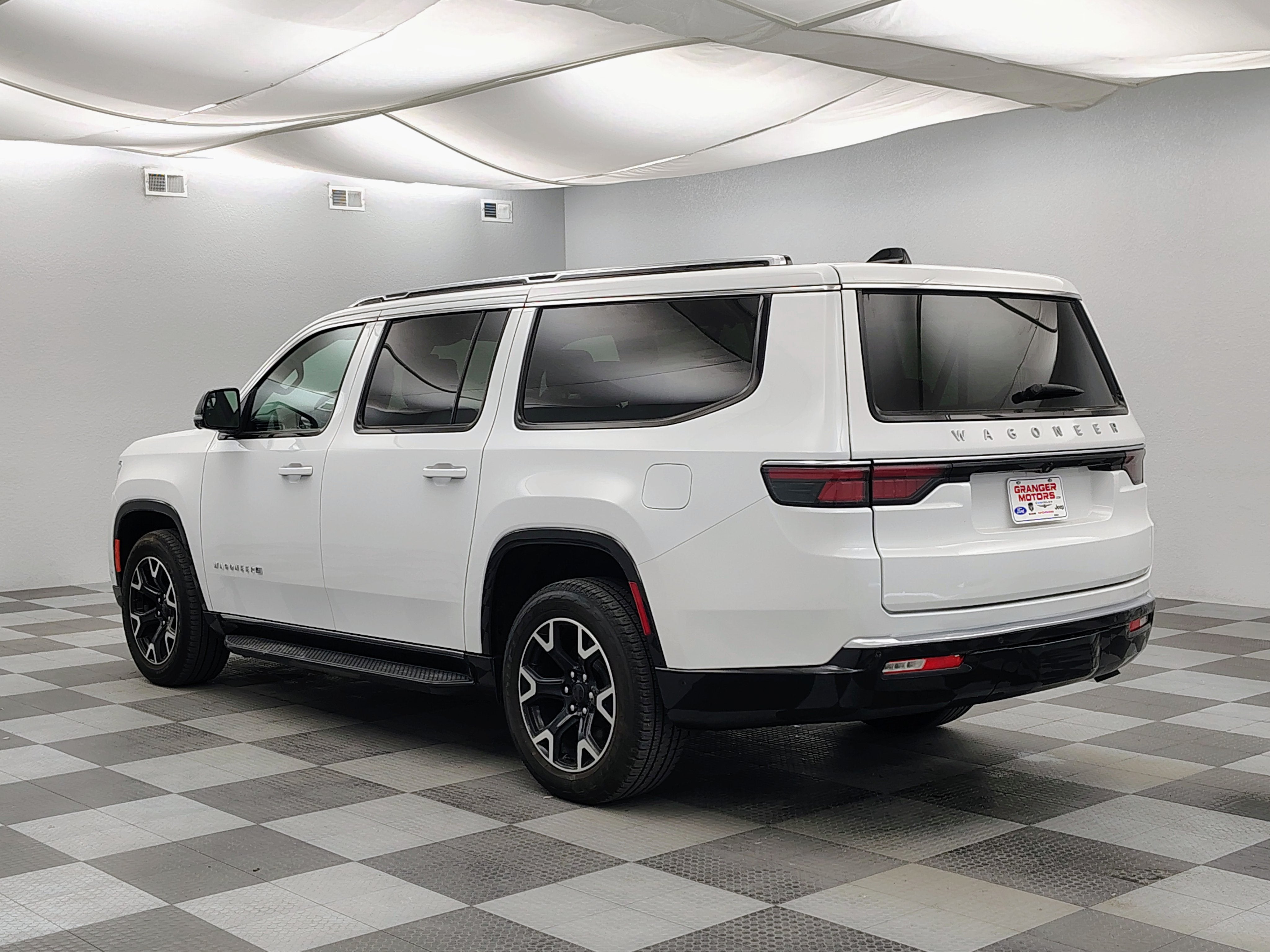 2025 Jeep Wagoneer L Series III 4x4