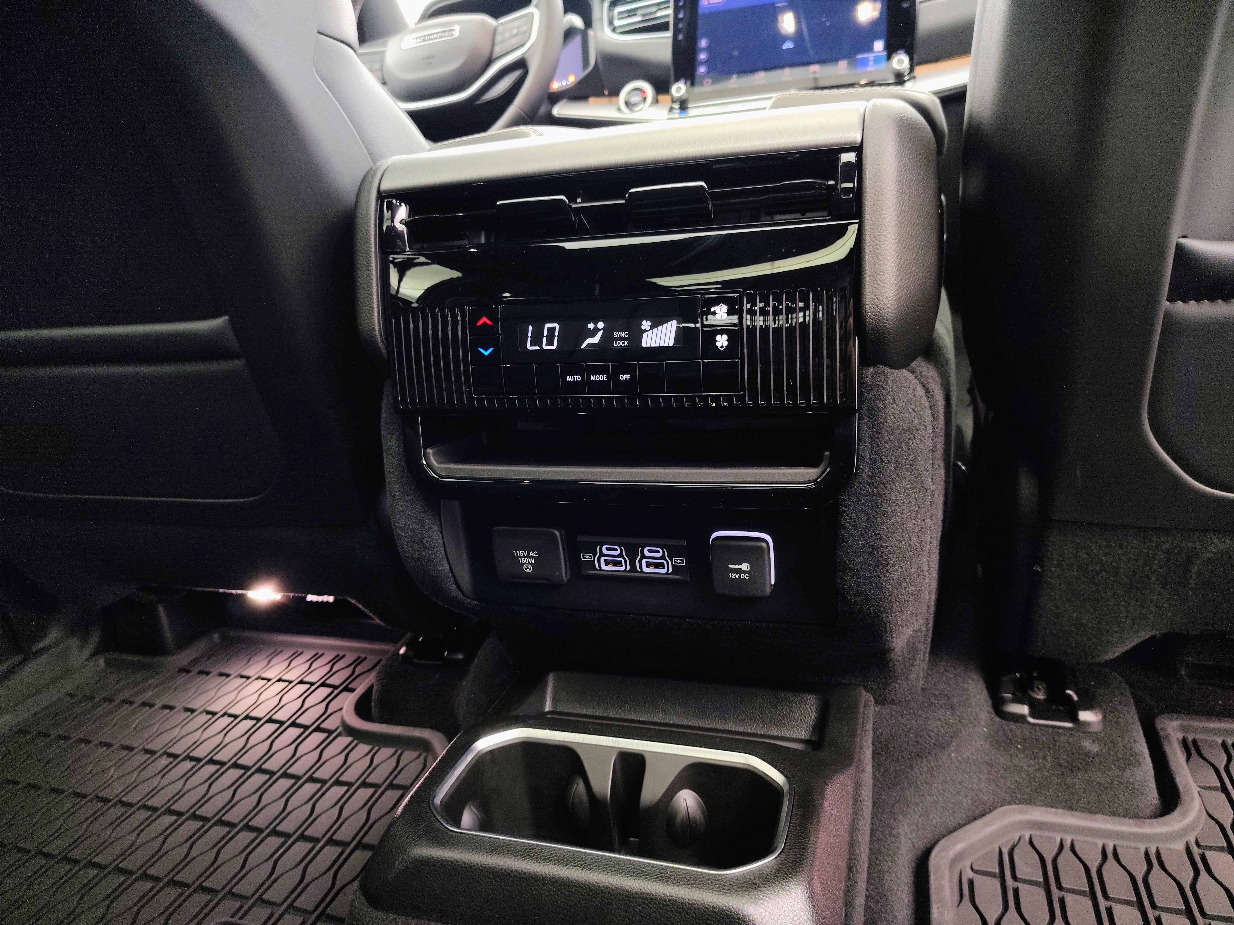 2026 Jeep Grand Wagoneer GRAND WAGONEER UPLAND 4X4