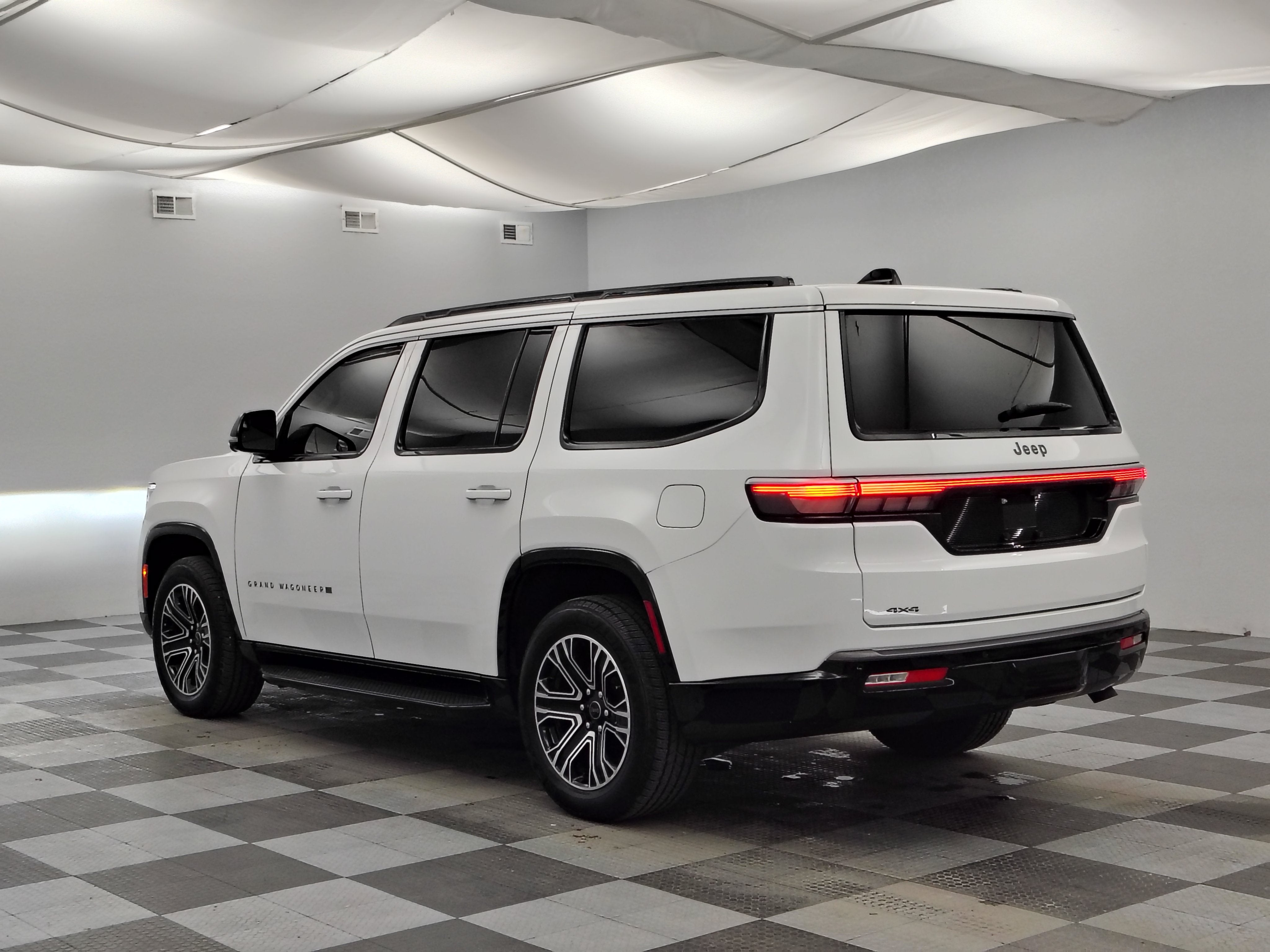 2026 Jeep Grand Wagoneer Base