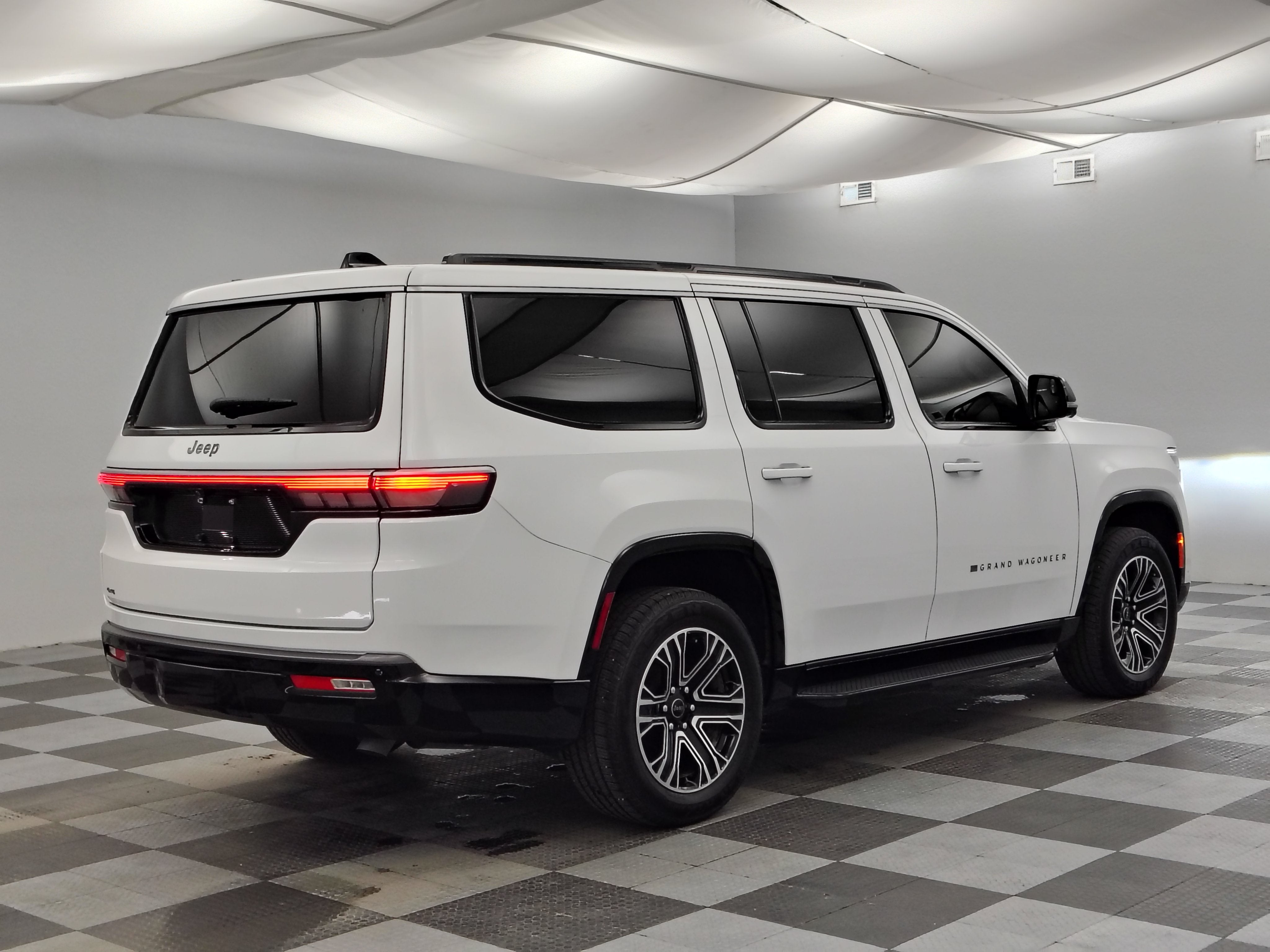 2026 Jeep Grand Wagoneer Base