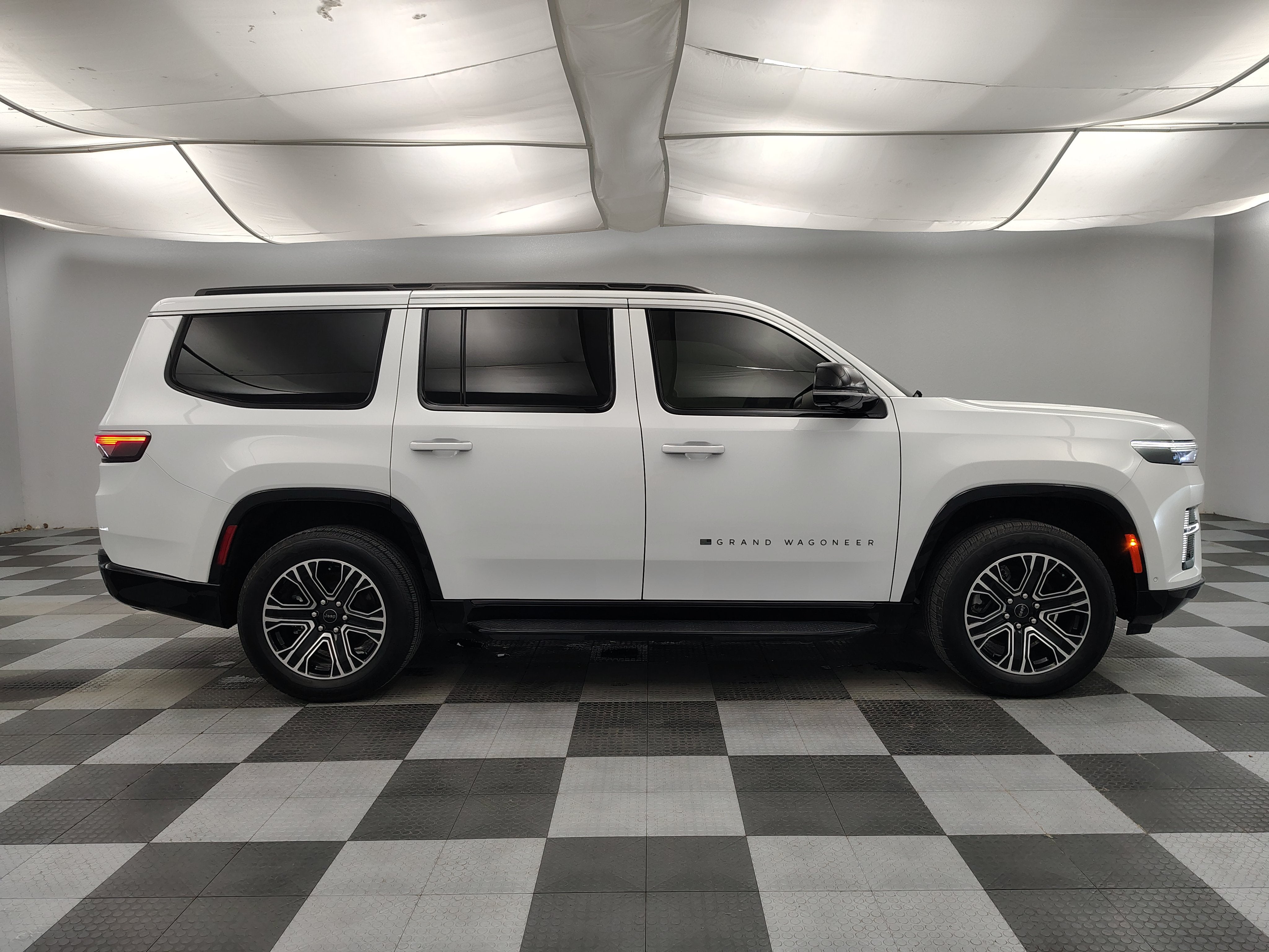 2026 Jeep Grand Wagoneer Base