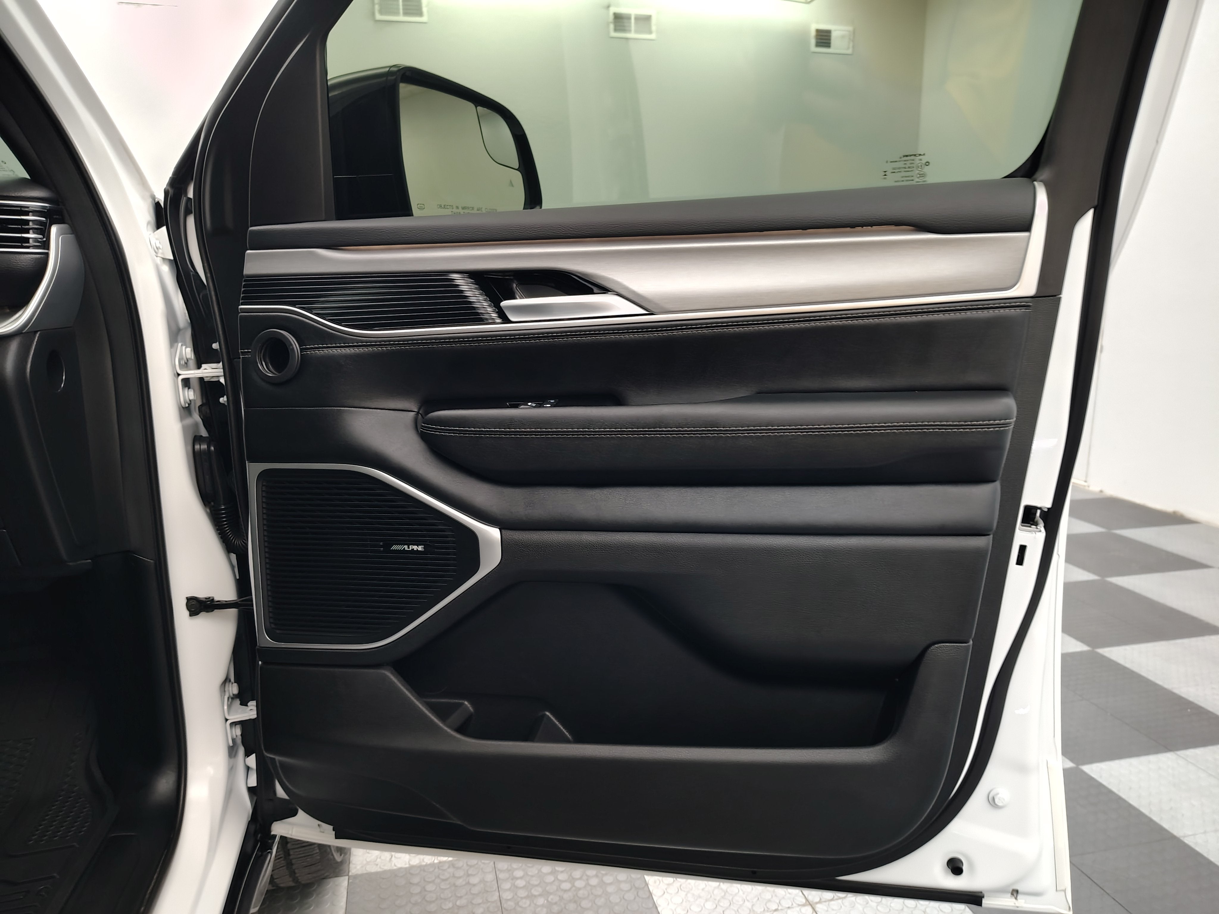 2026 Jeep Grand Wagoneer Base
