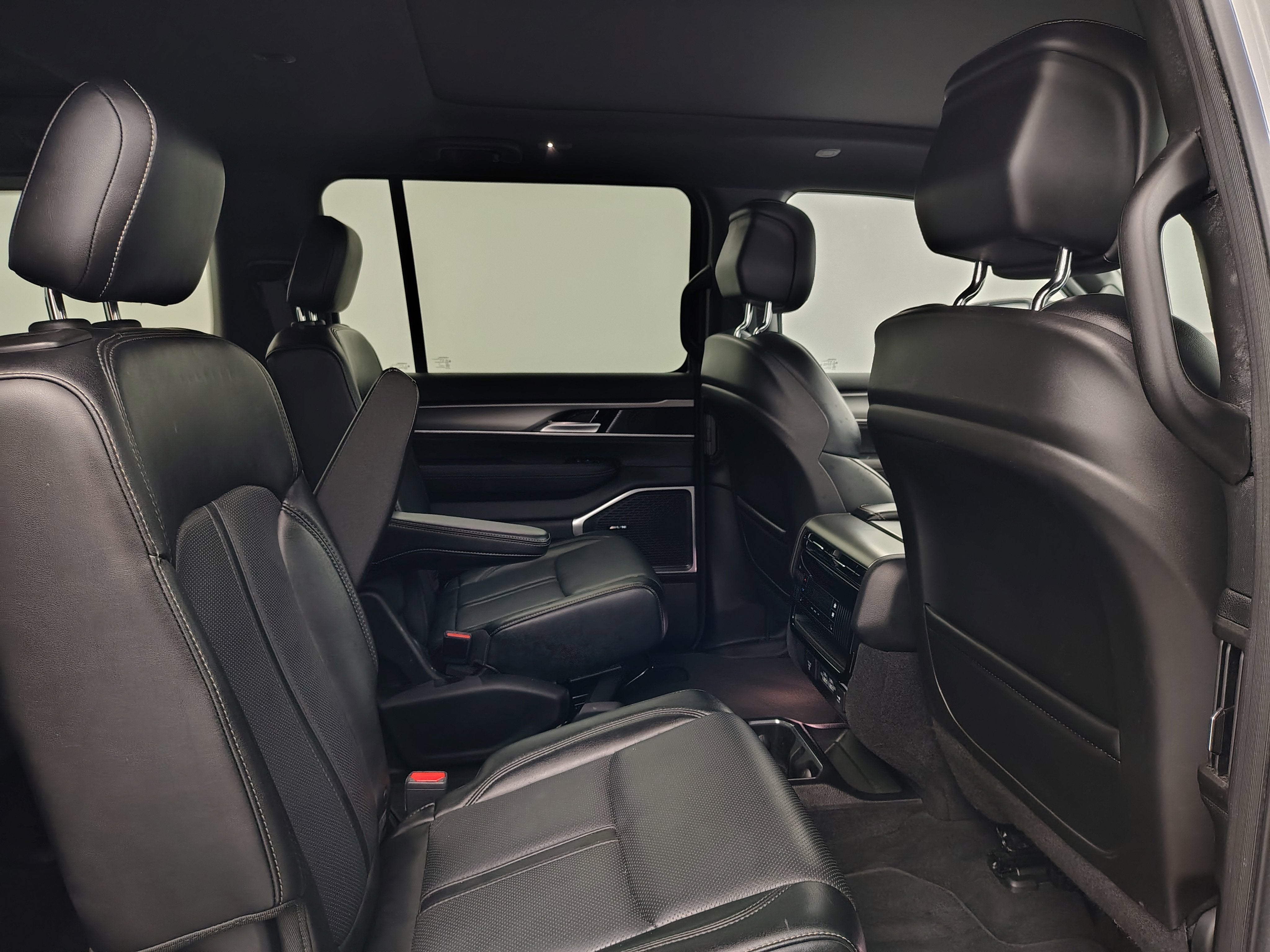 2024 Jeep Wagoneer Series II Carbide