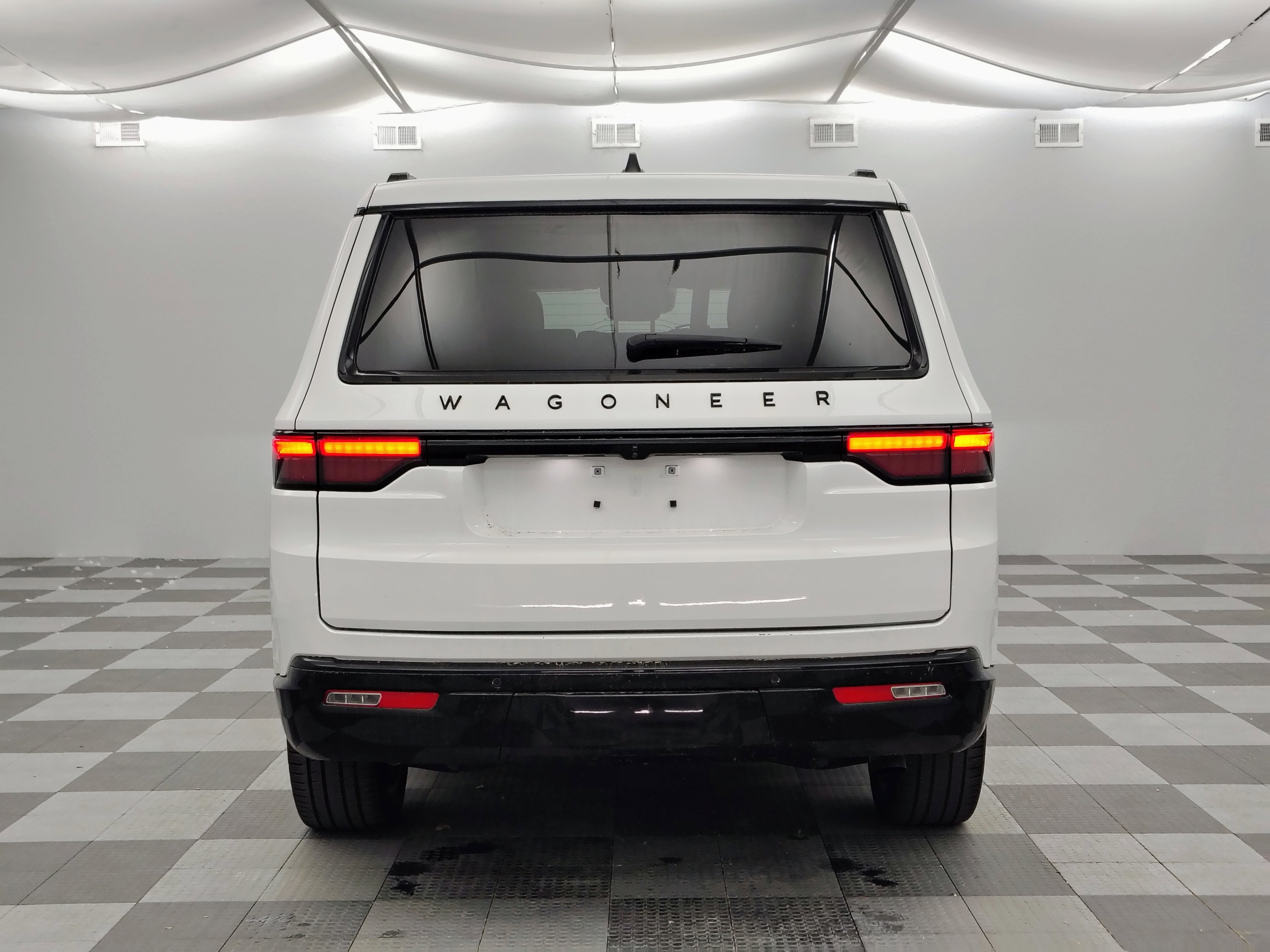 2024 Jeep Wagoneer Series II Carbide