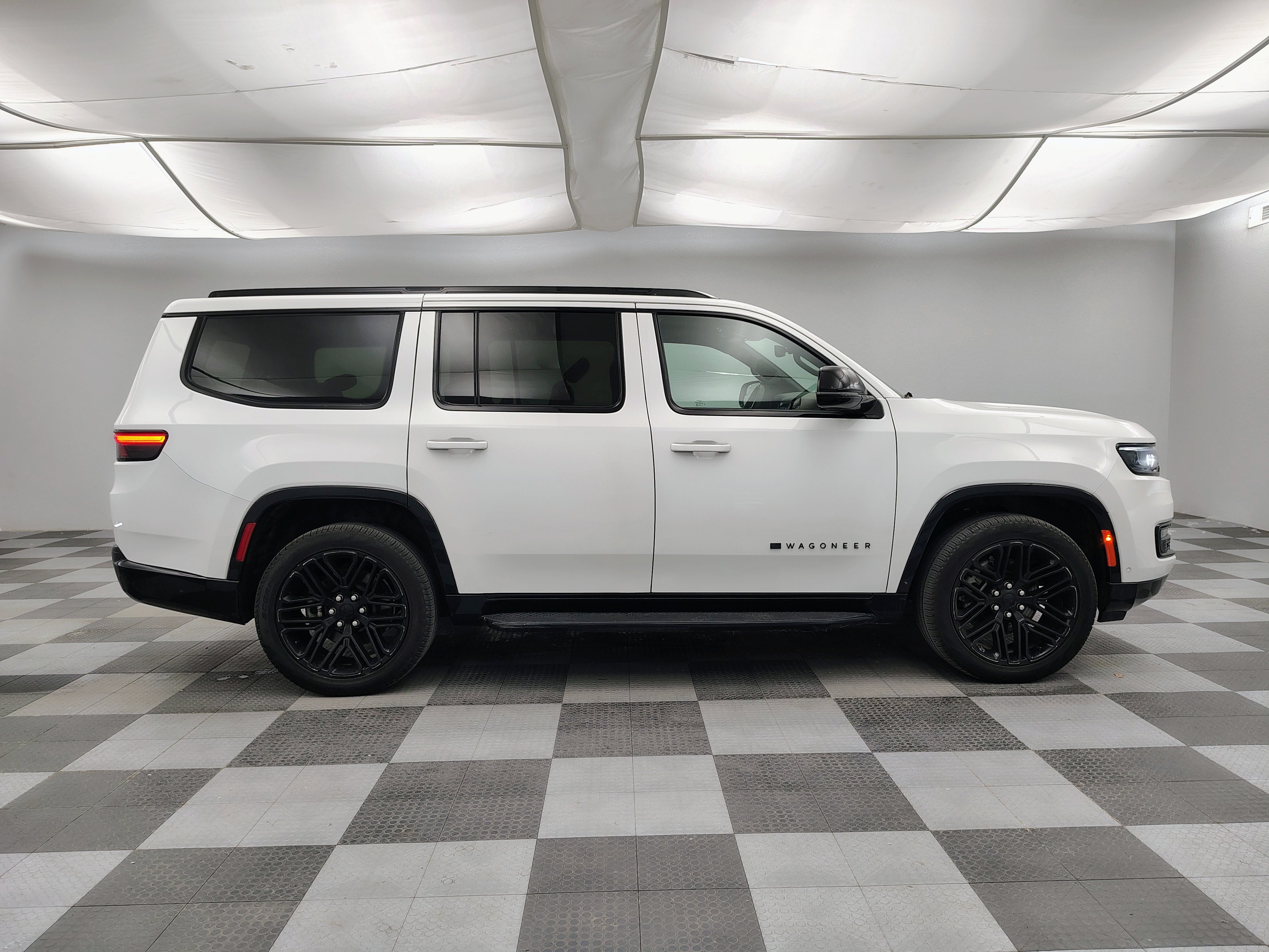 2024 Jeep Wagoneer Series II Carbide