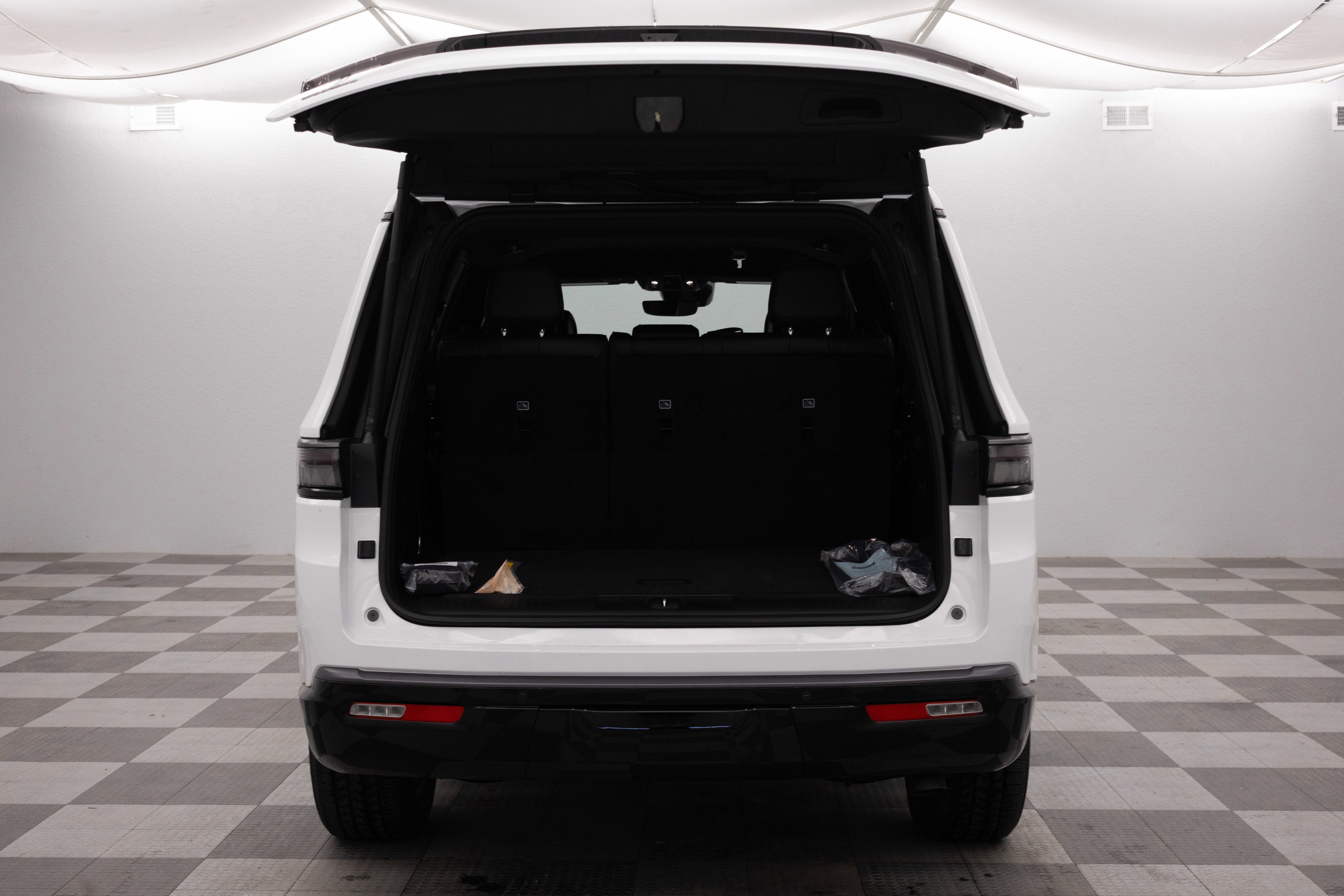 2026 Jeep Grand Wagoneer GRAND WAGONEER LIMITED ALTITUDE 4X4