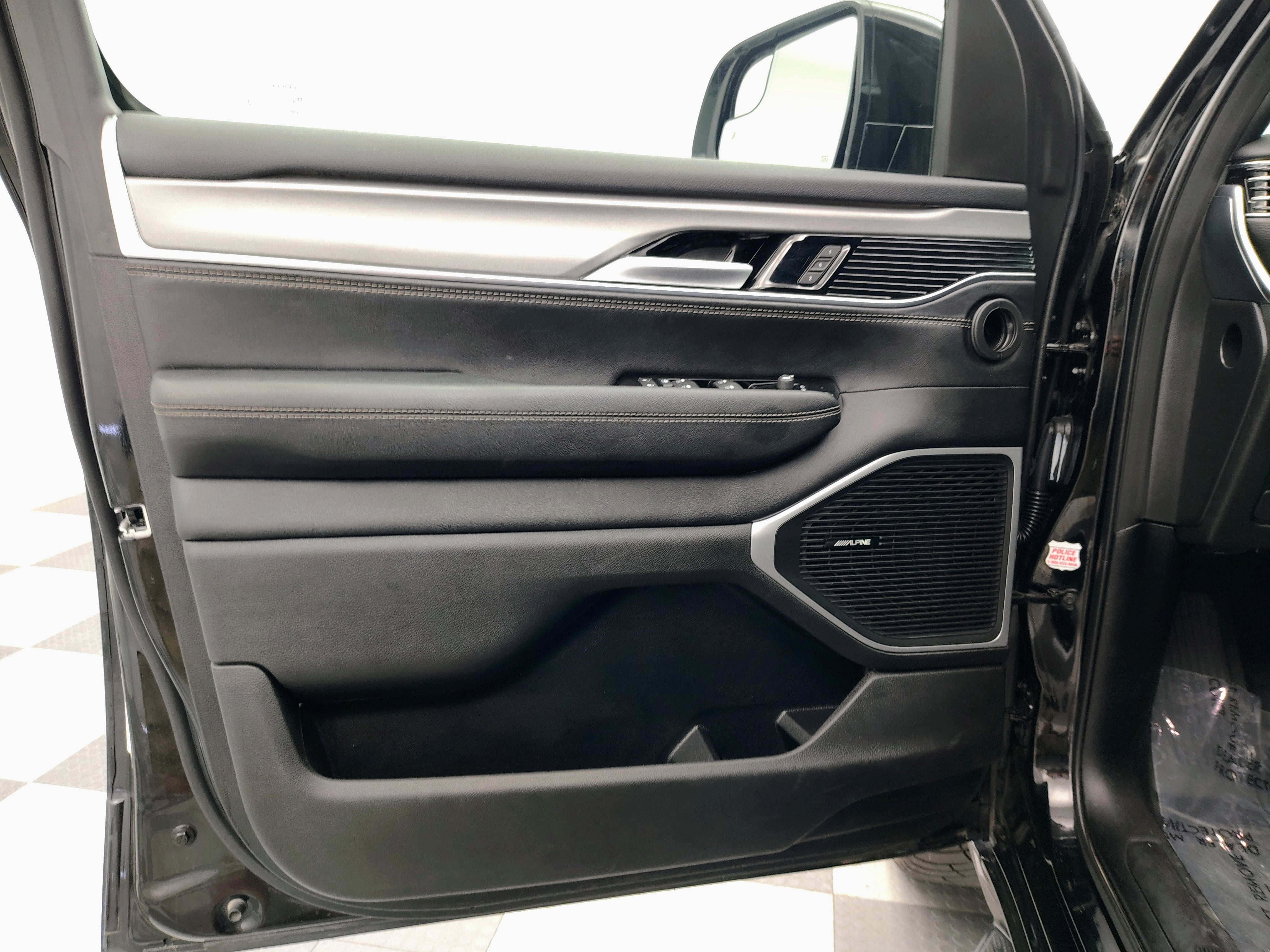 2024 Jeep Wagoneer Series II Carbide