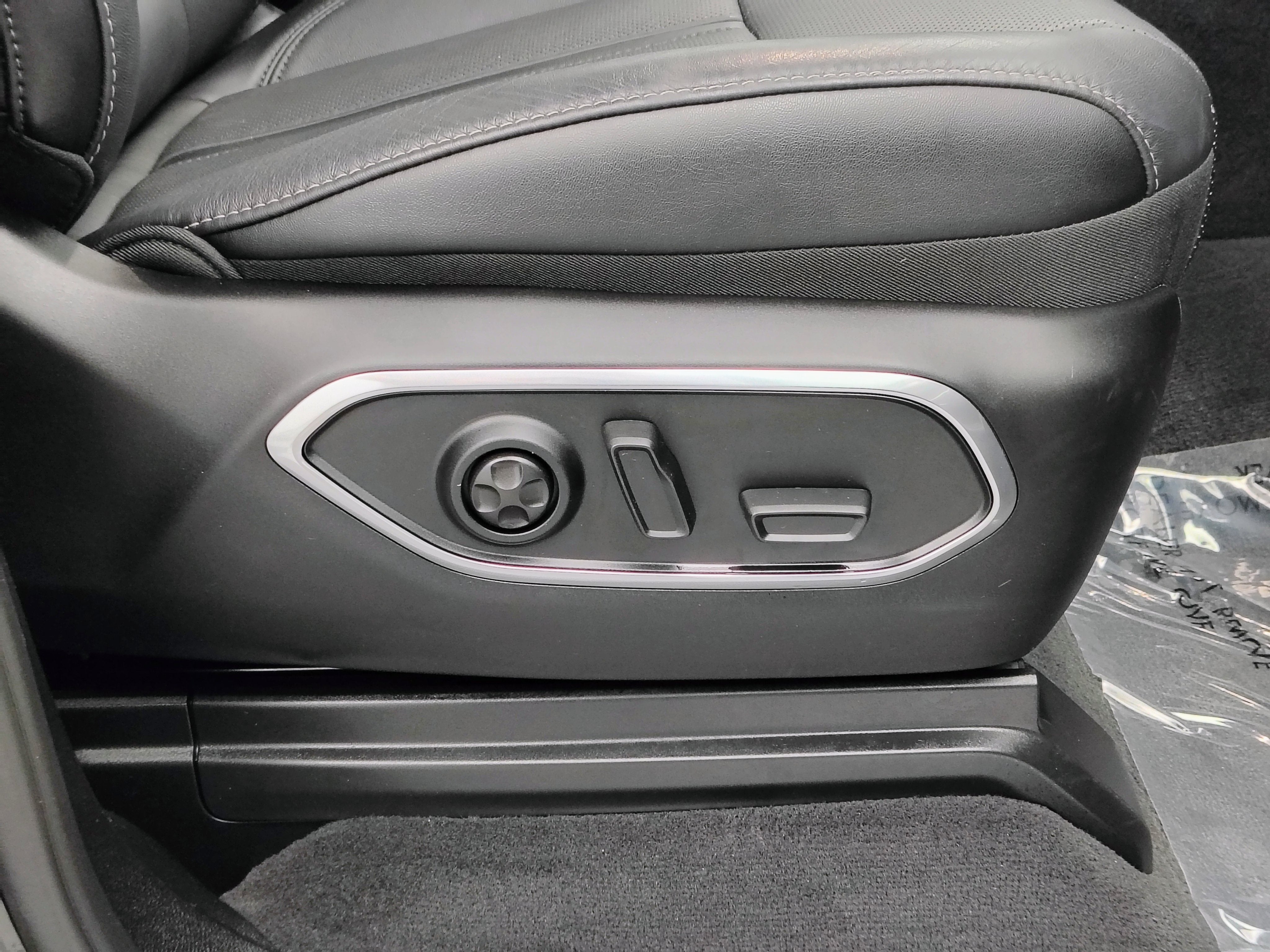 2024 Jeep Wagoneer Series II Carbide