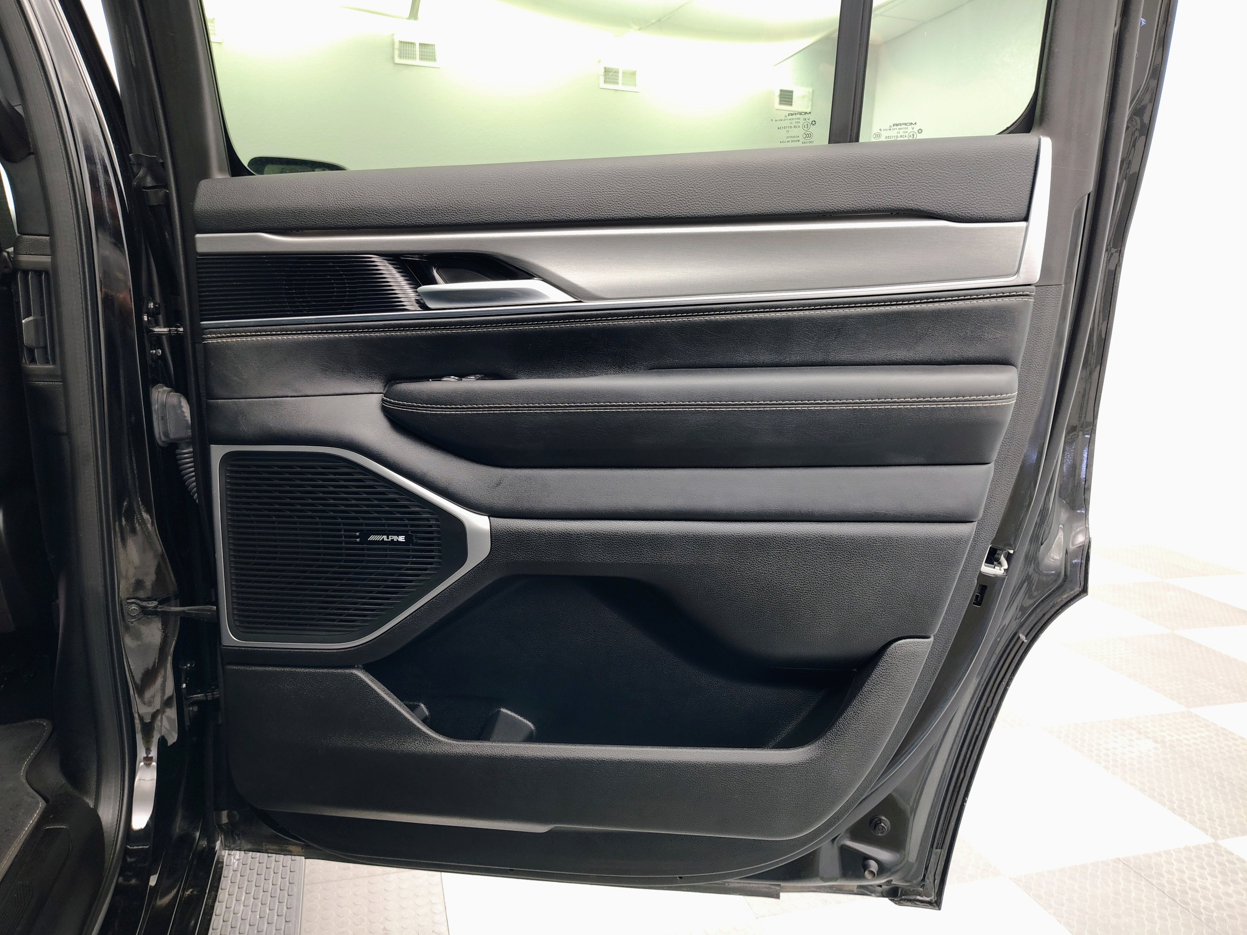 2024 Jeep Wagoneer Series II Carbide