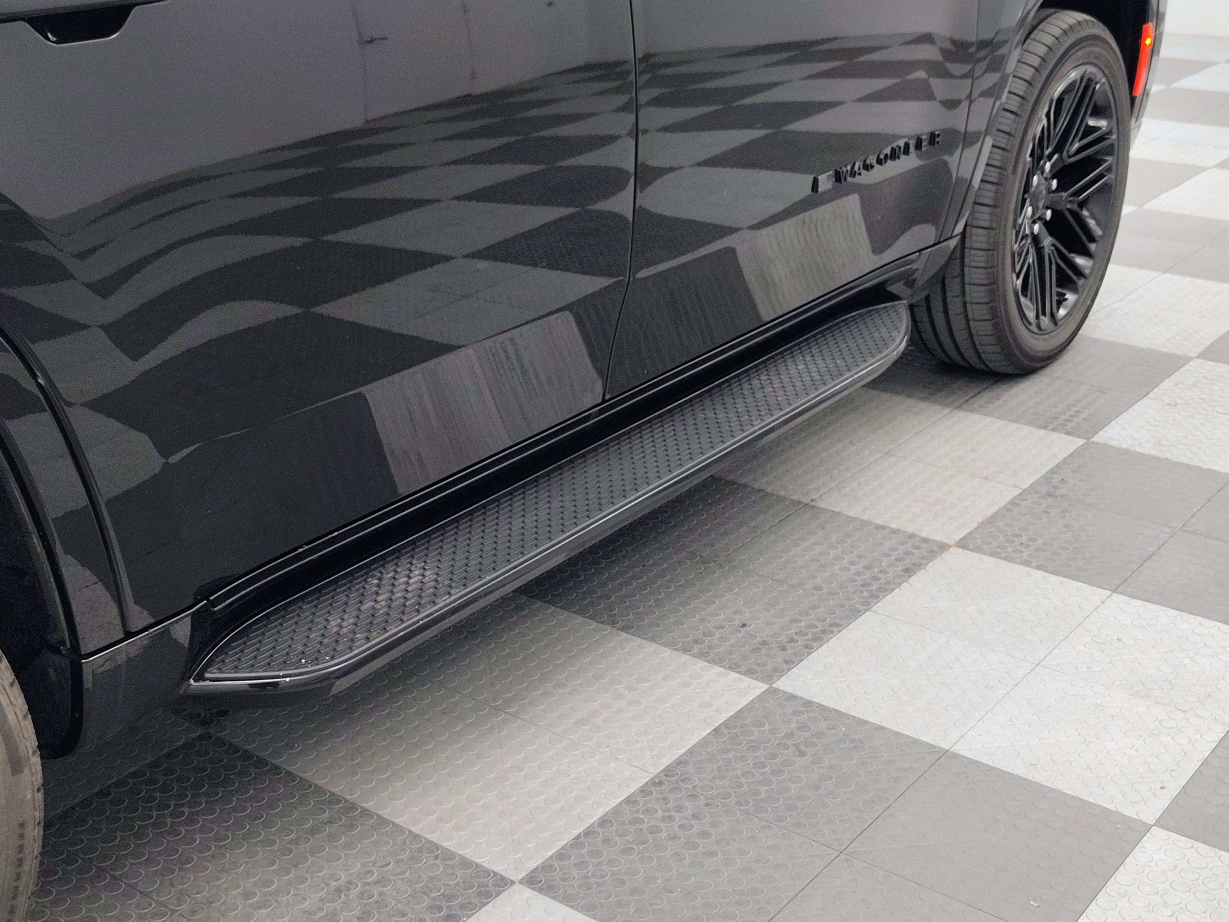 2024 Jeep Wagoneer Series II Carbide 4x4