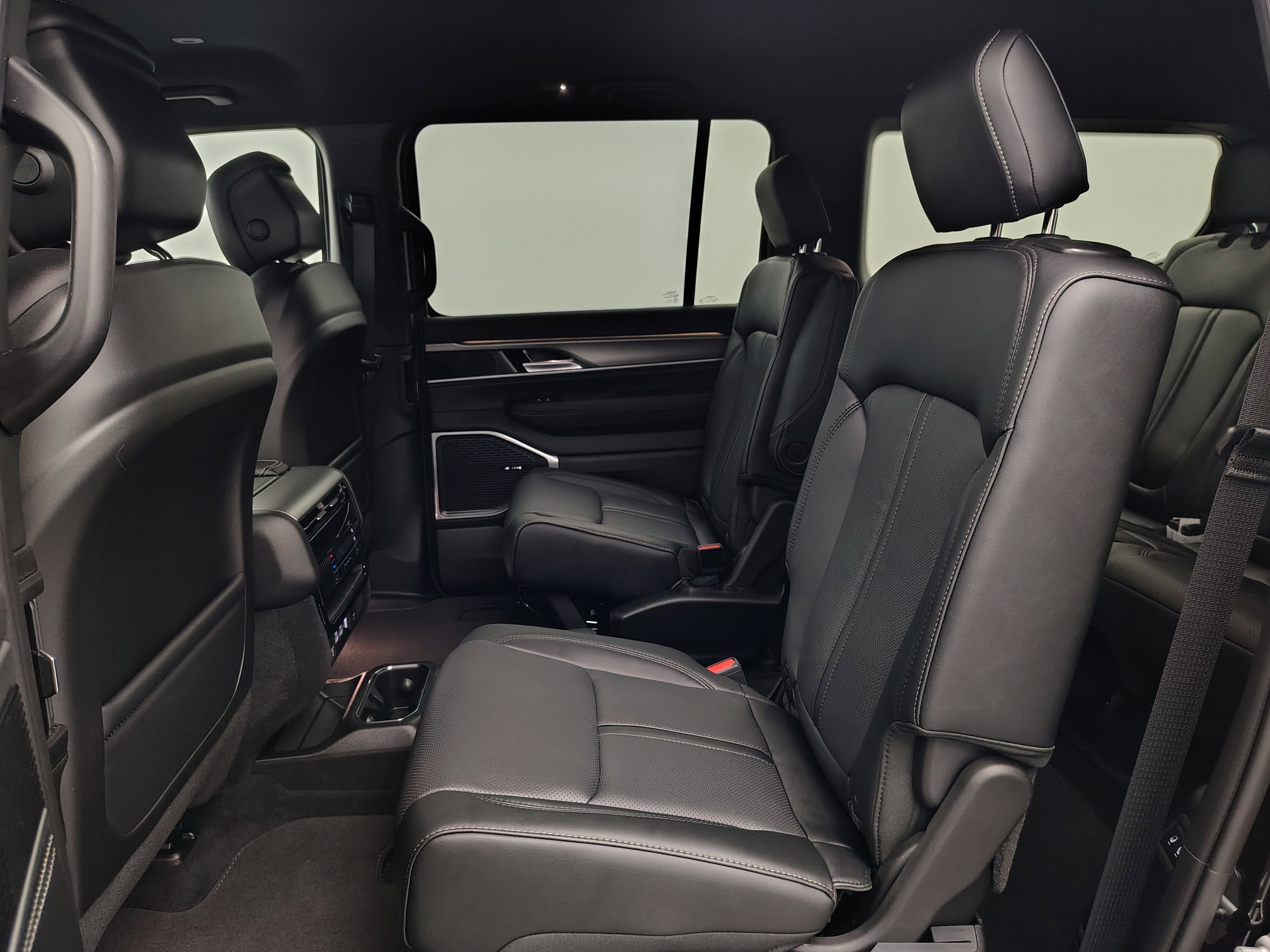 2026 Jeep Grand Wagoneer GRAND WAGONEER LIMITED ALTITUDE 4X4