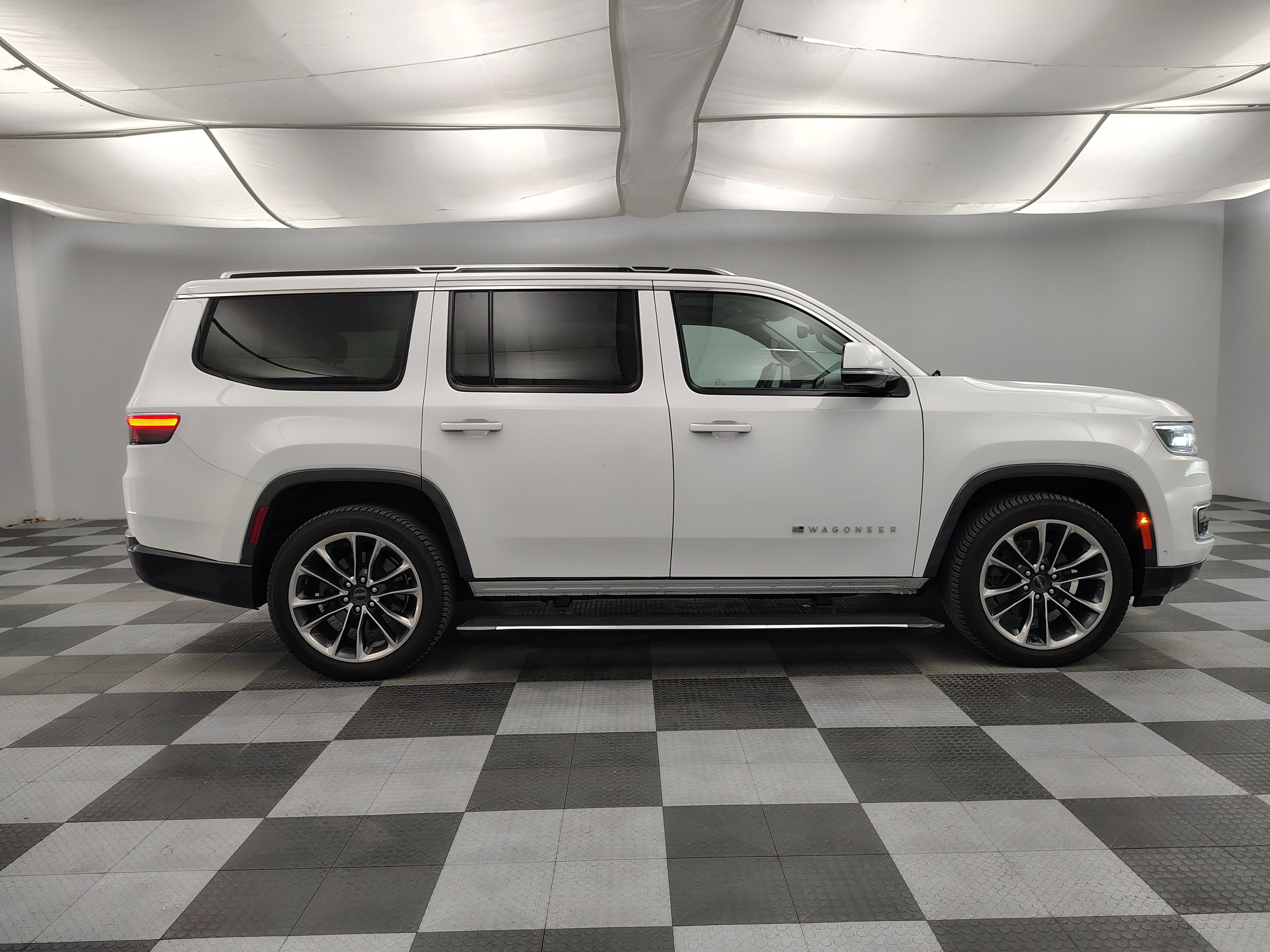 2022 Jeep Wagoneer Series III