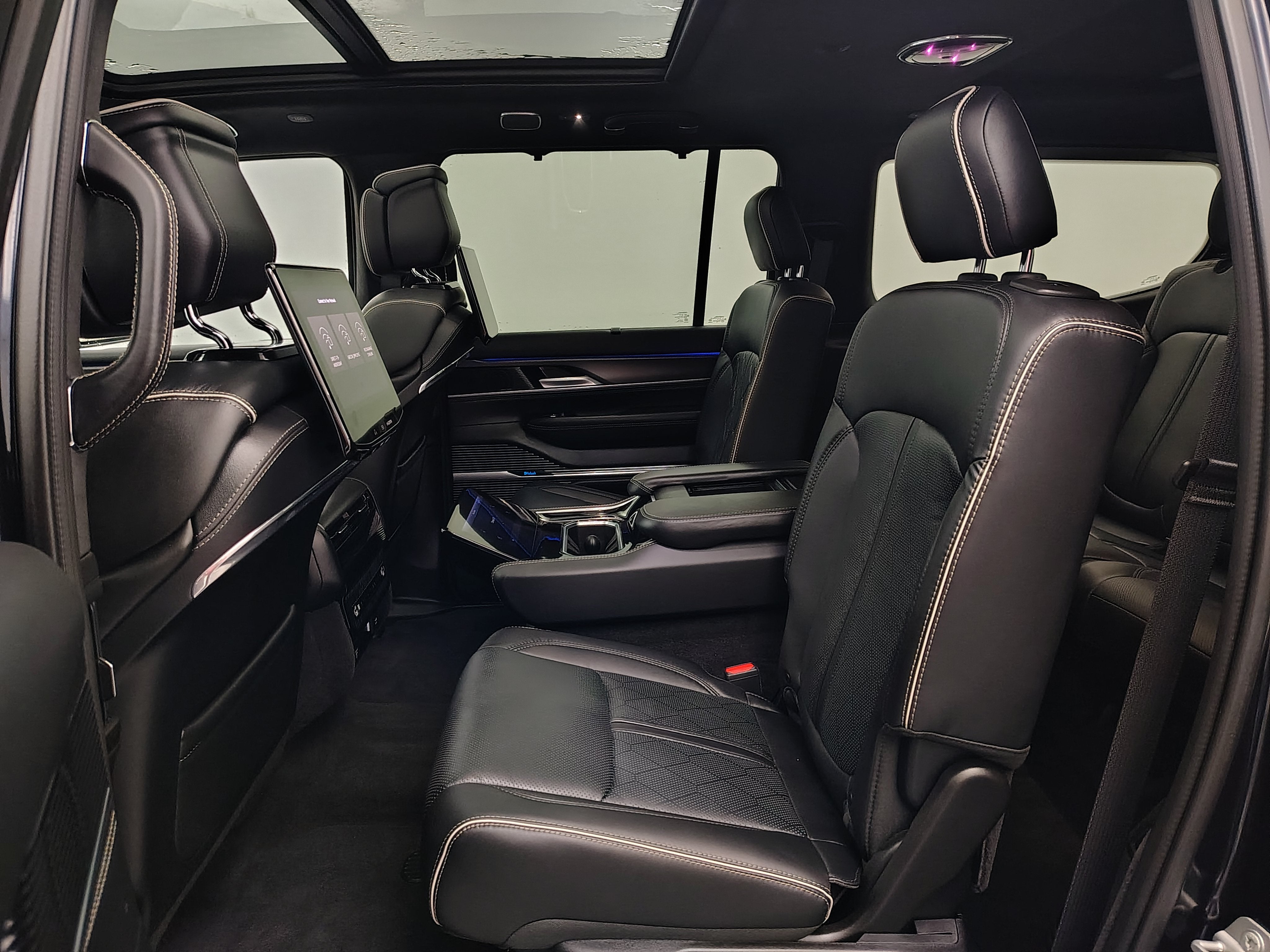 2025 Jeep Grand Wagoneer Series II