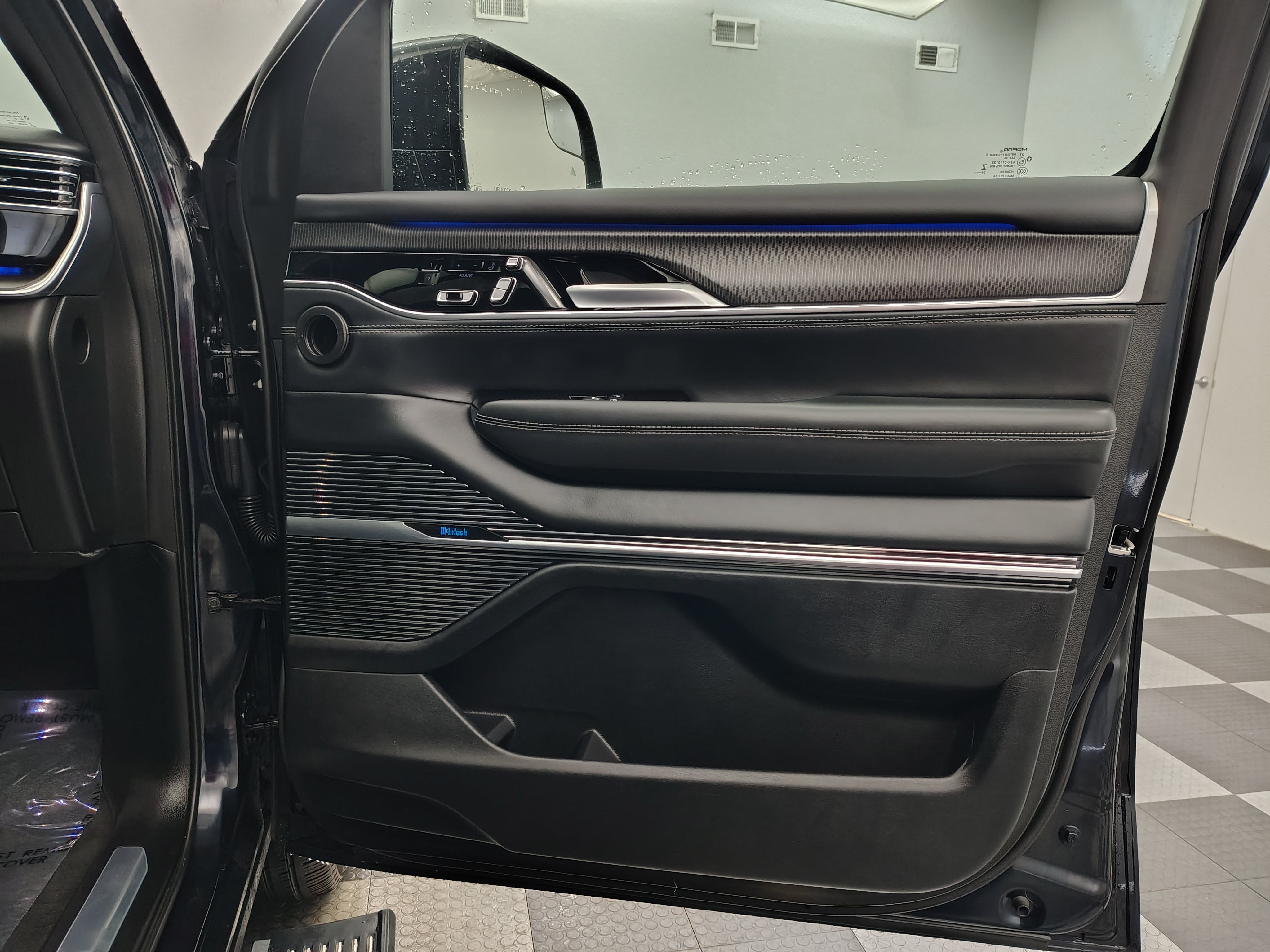 2025 Jeep Grand Wagoneer Series II