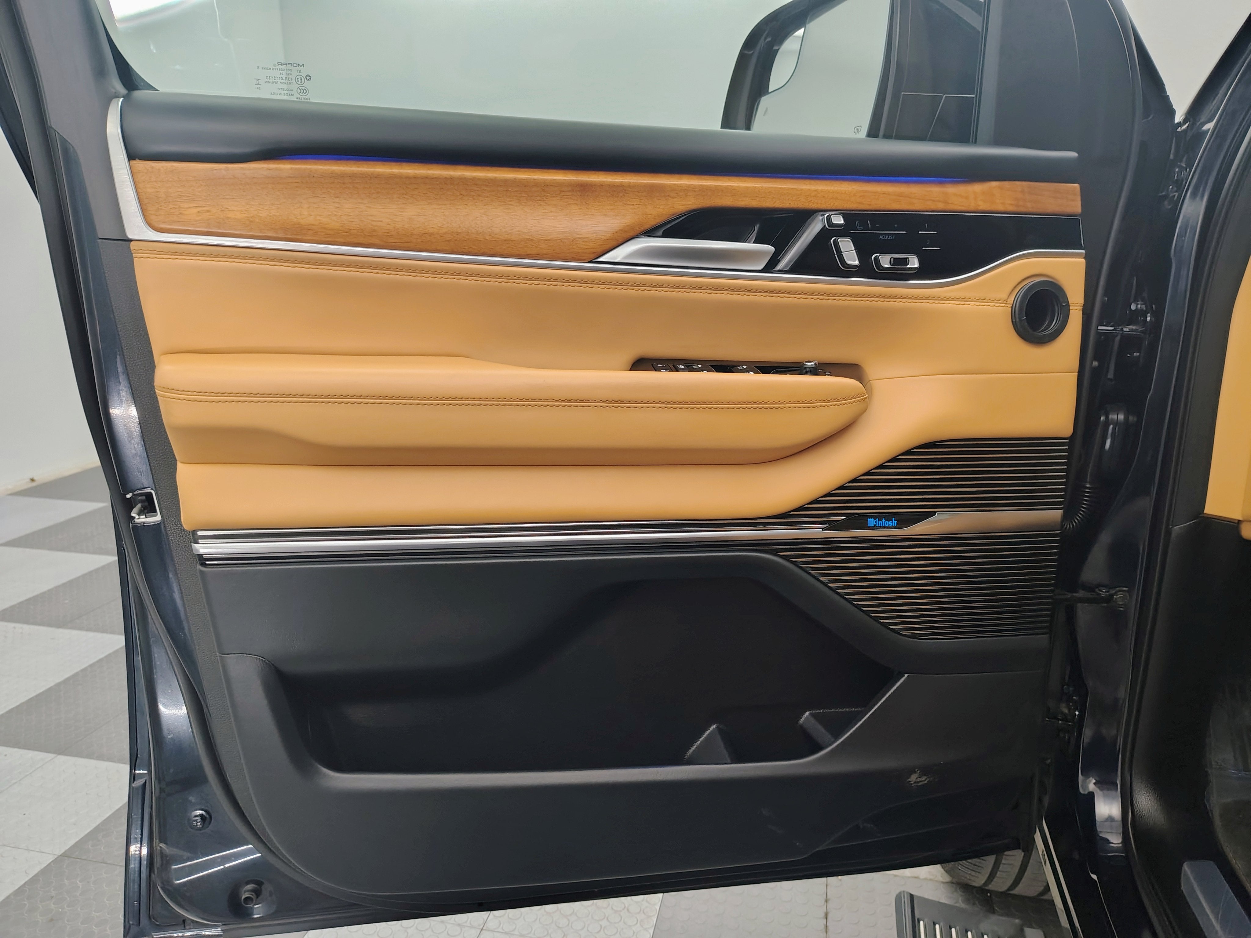 2025 Jeep Grand Wagoneer Series III
