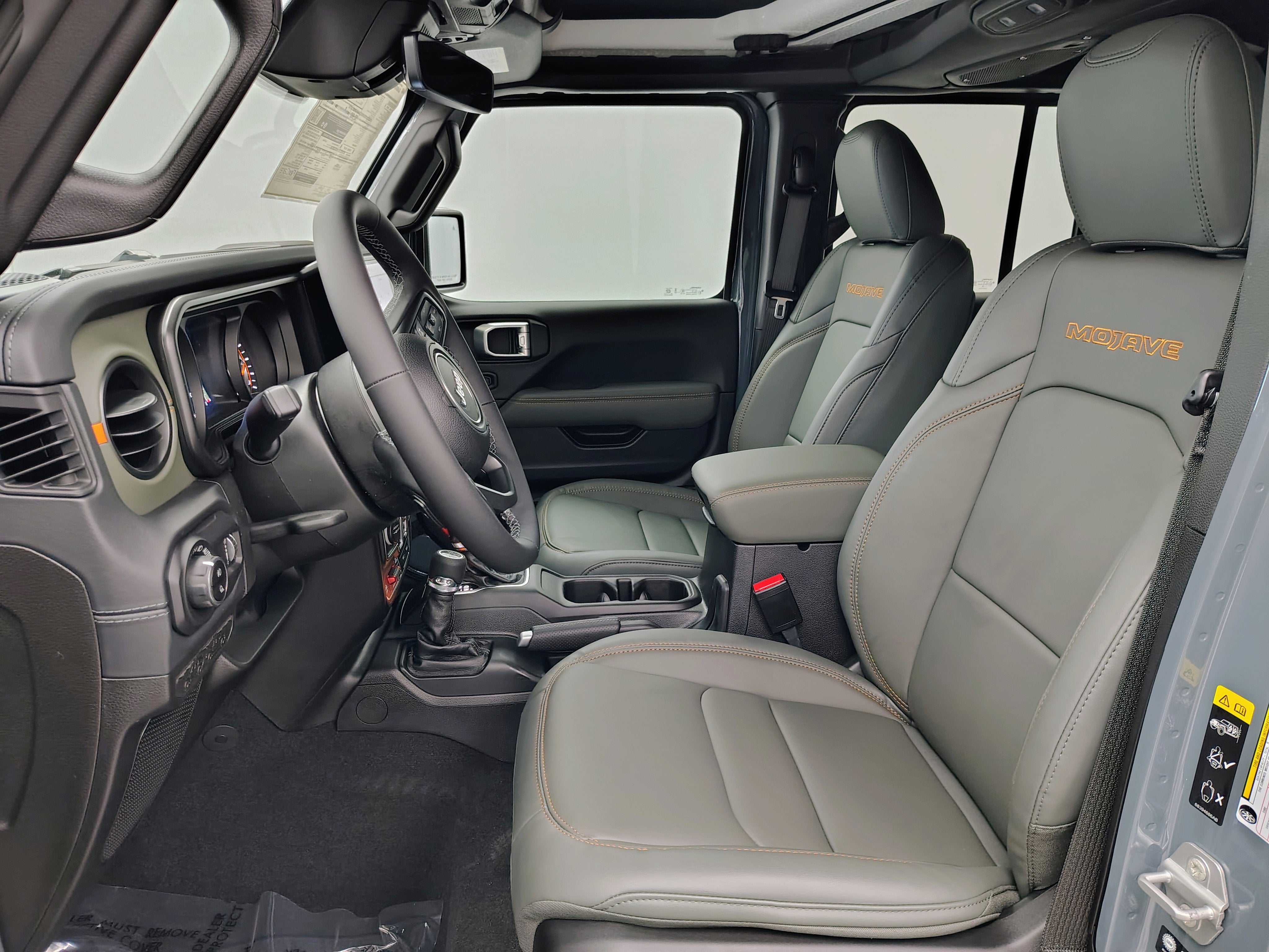 2026 Jeep Gladiator GLADIATOR MOJAVE X 4X4